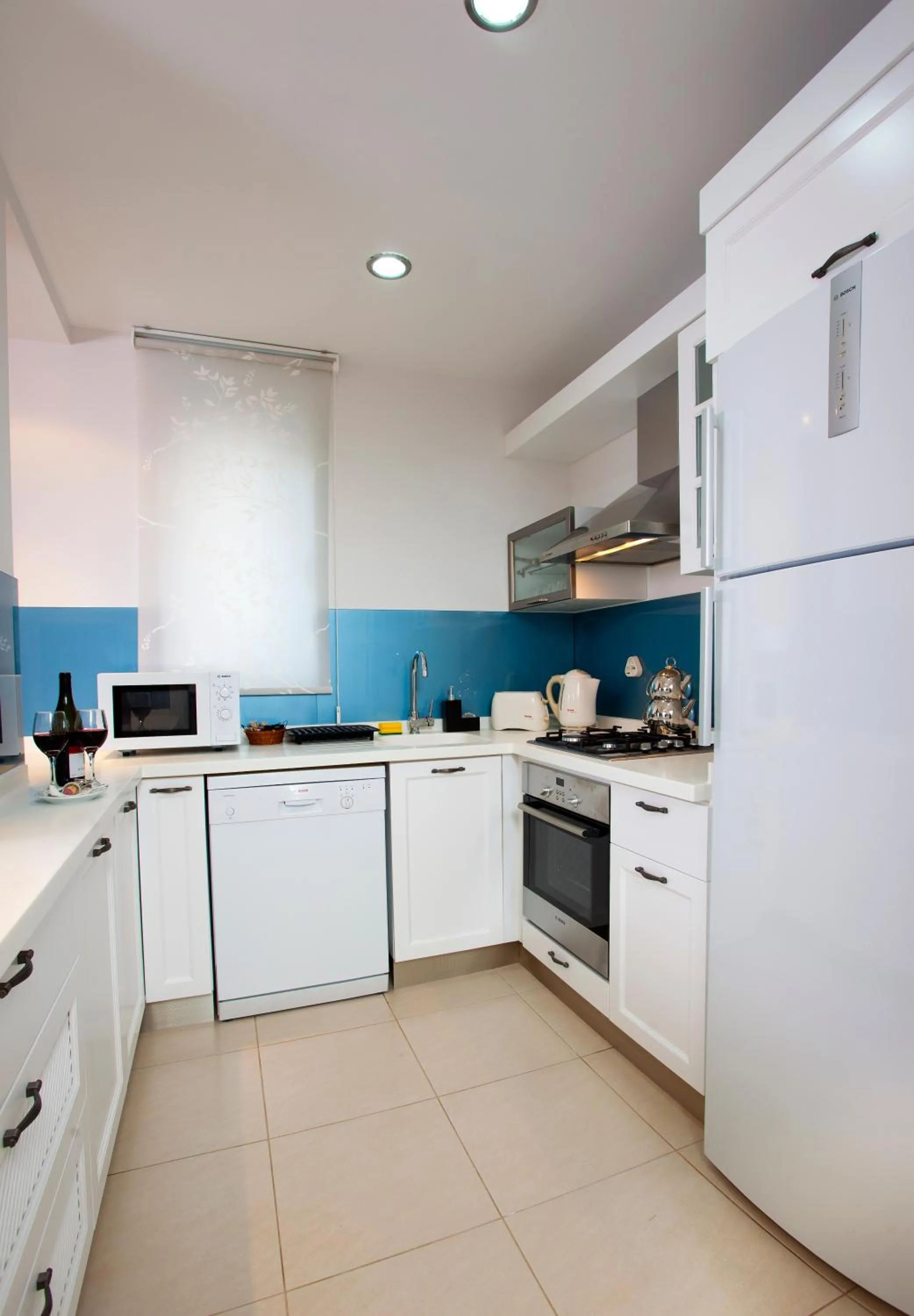 The Room Hotel & Apartments