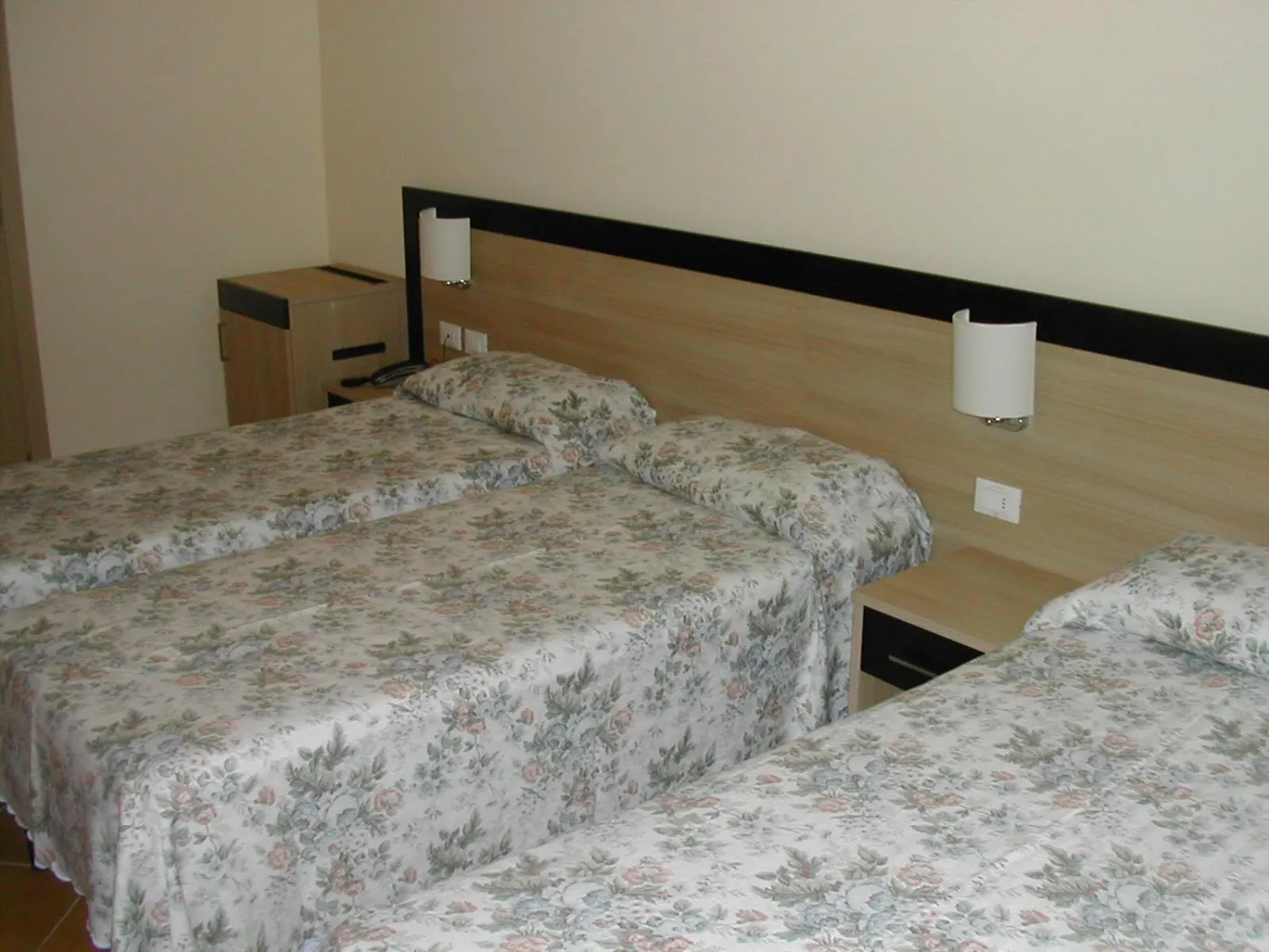 Bed in Hotel Flora