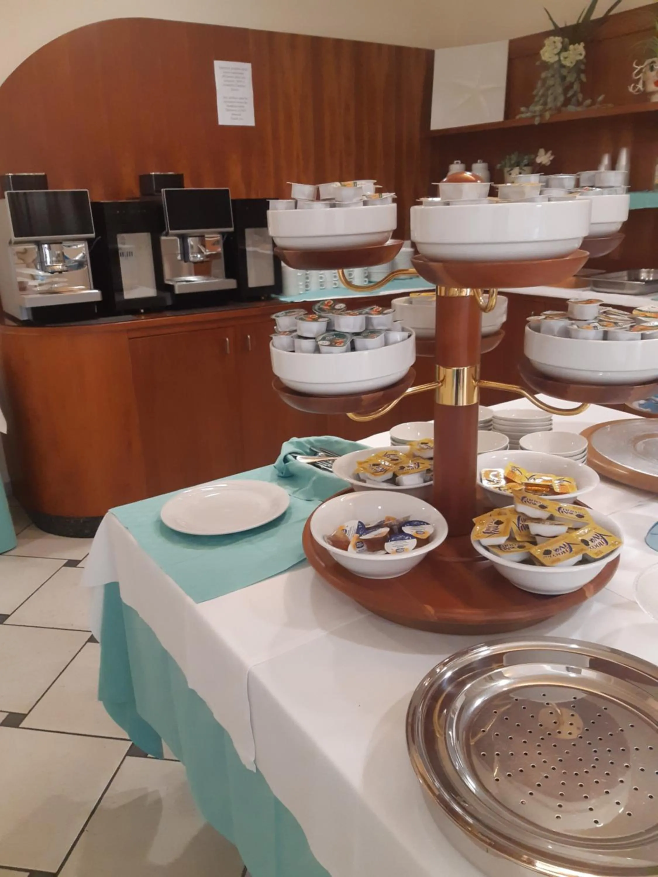 Breakfast in Hotel Flora