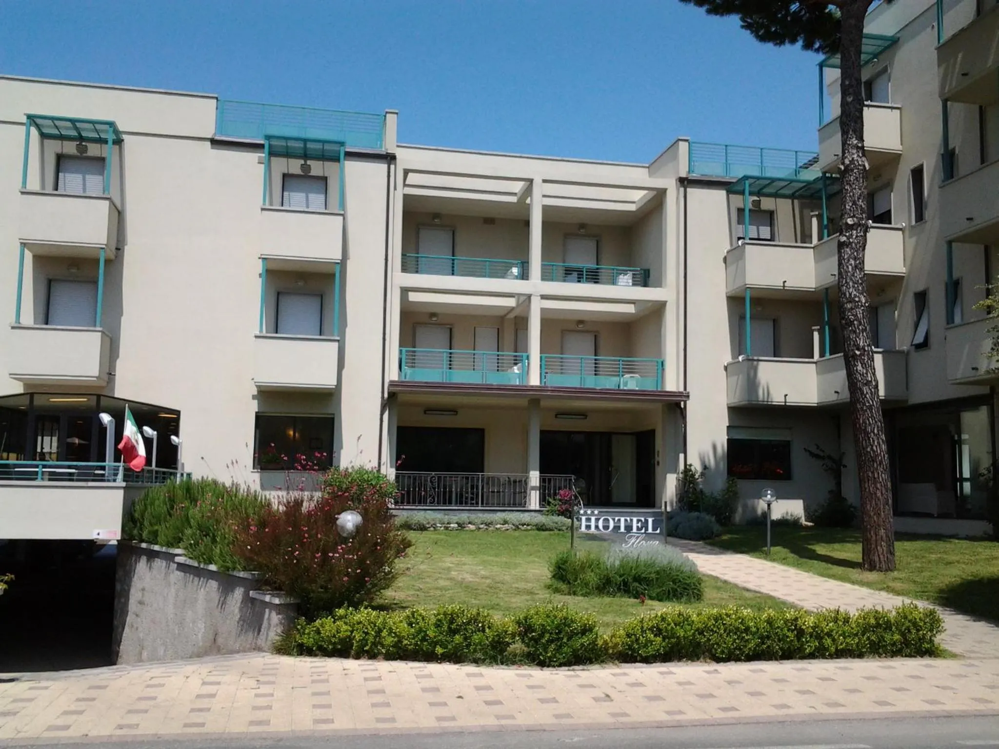 Property building in Hotel Flora