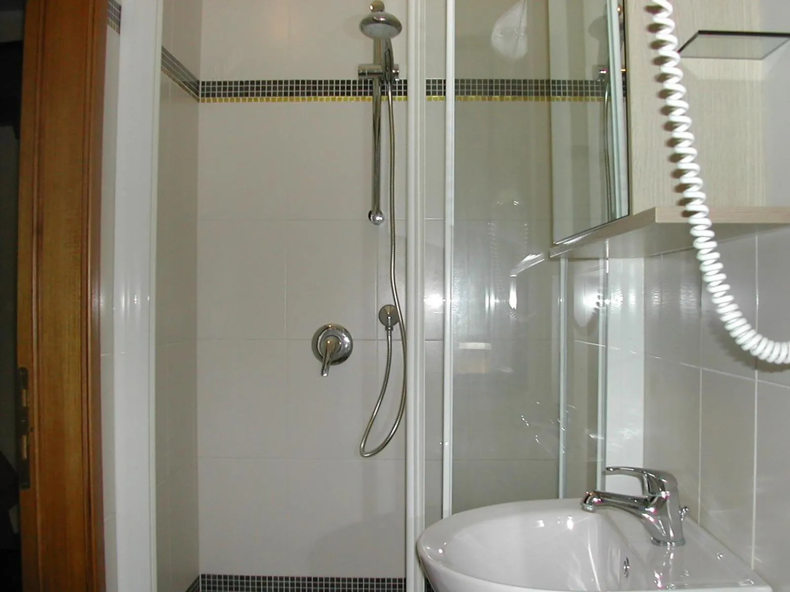 Bathroom in Hotel Flora