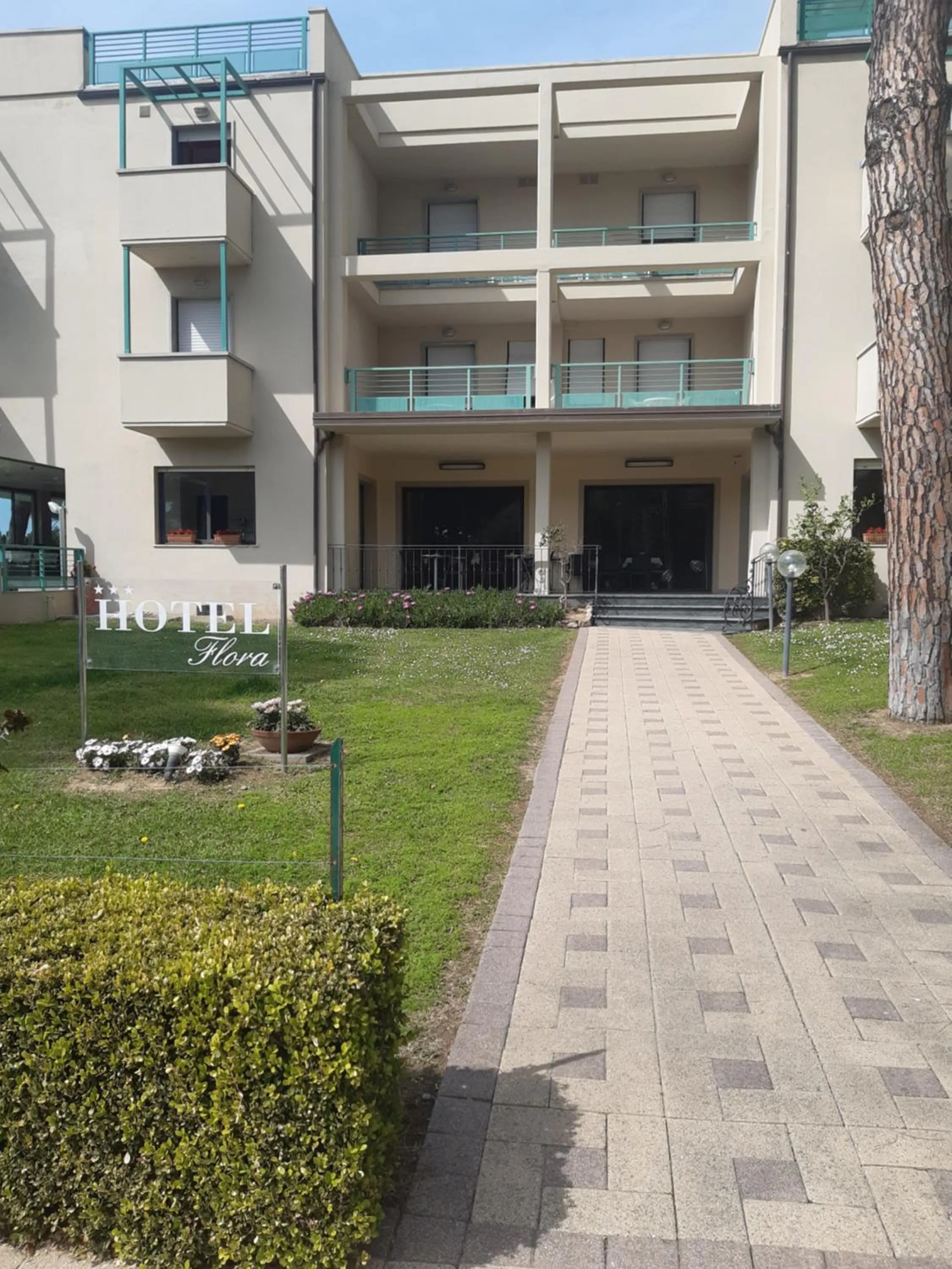 Hotel Flora