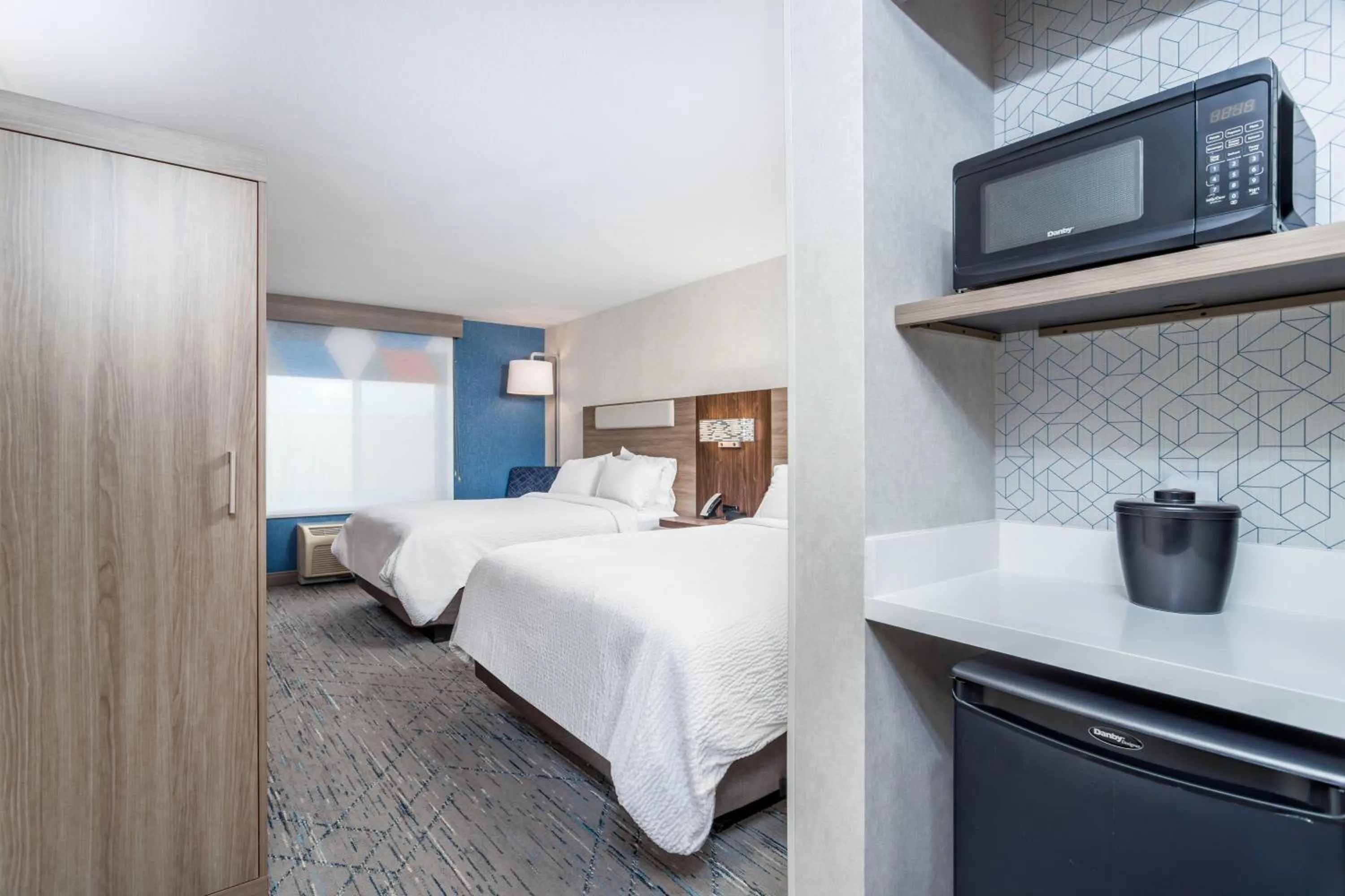 Photo of the whole room, Bed in Holiday Inn Express Hotel Twin Falls by IHG