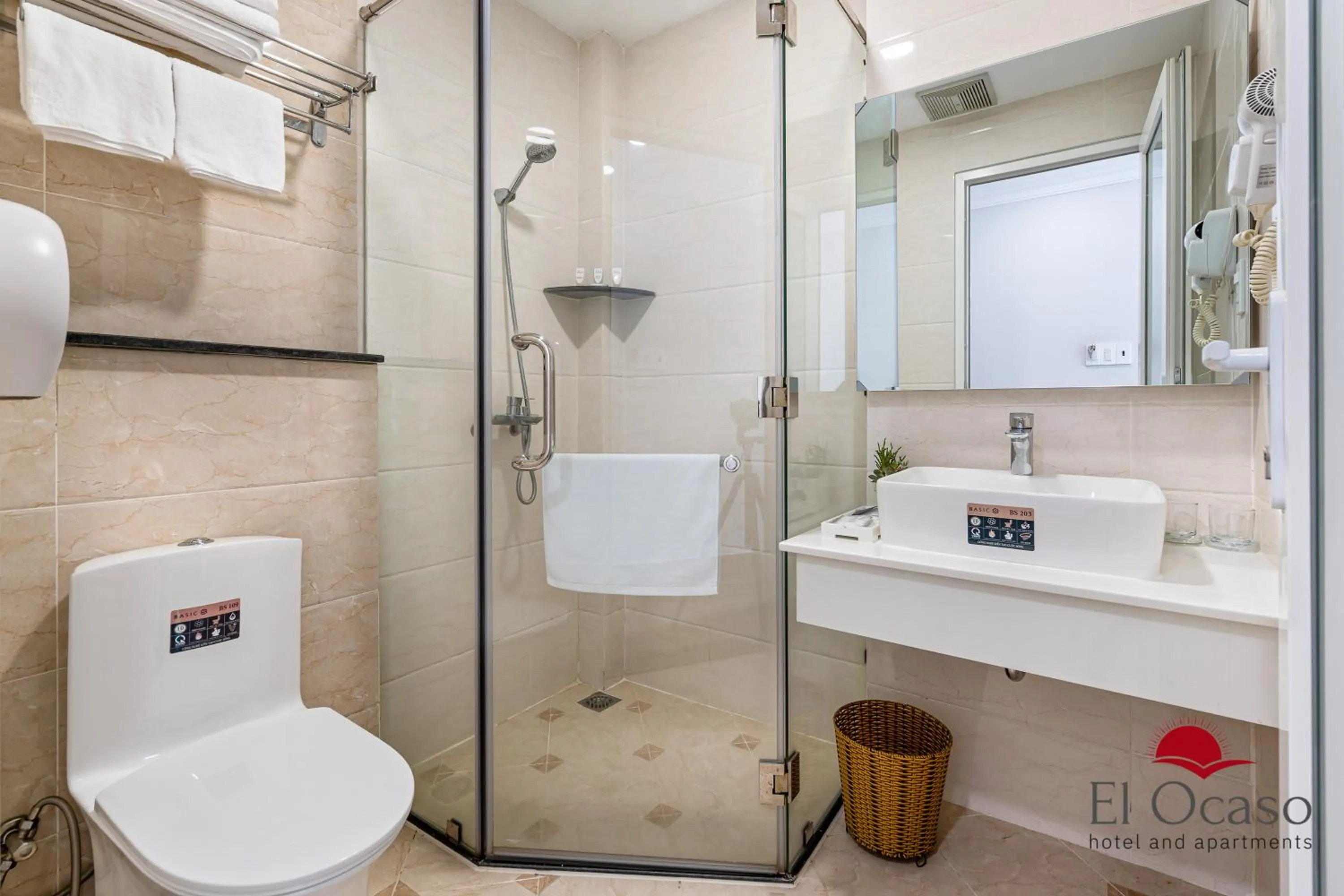 Bathroom in El Ocaso Hotel and Apartments