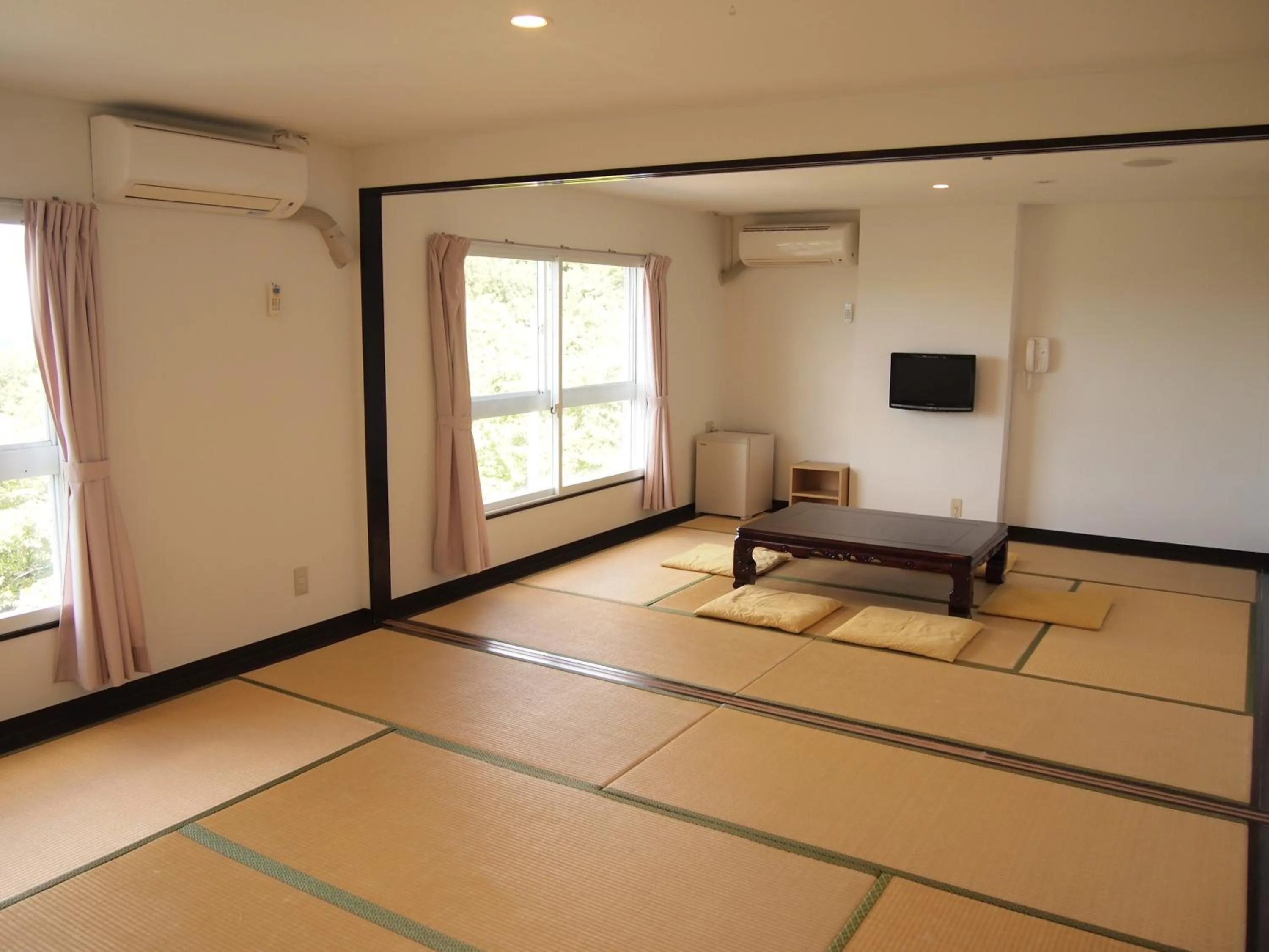 Photo of the whole room in Hotel Innoshima