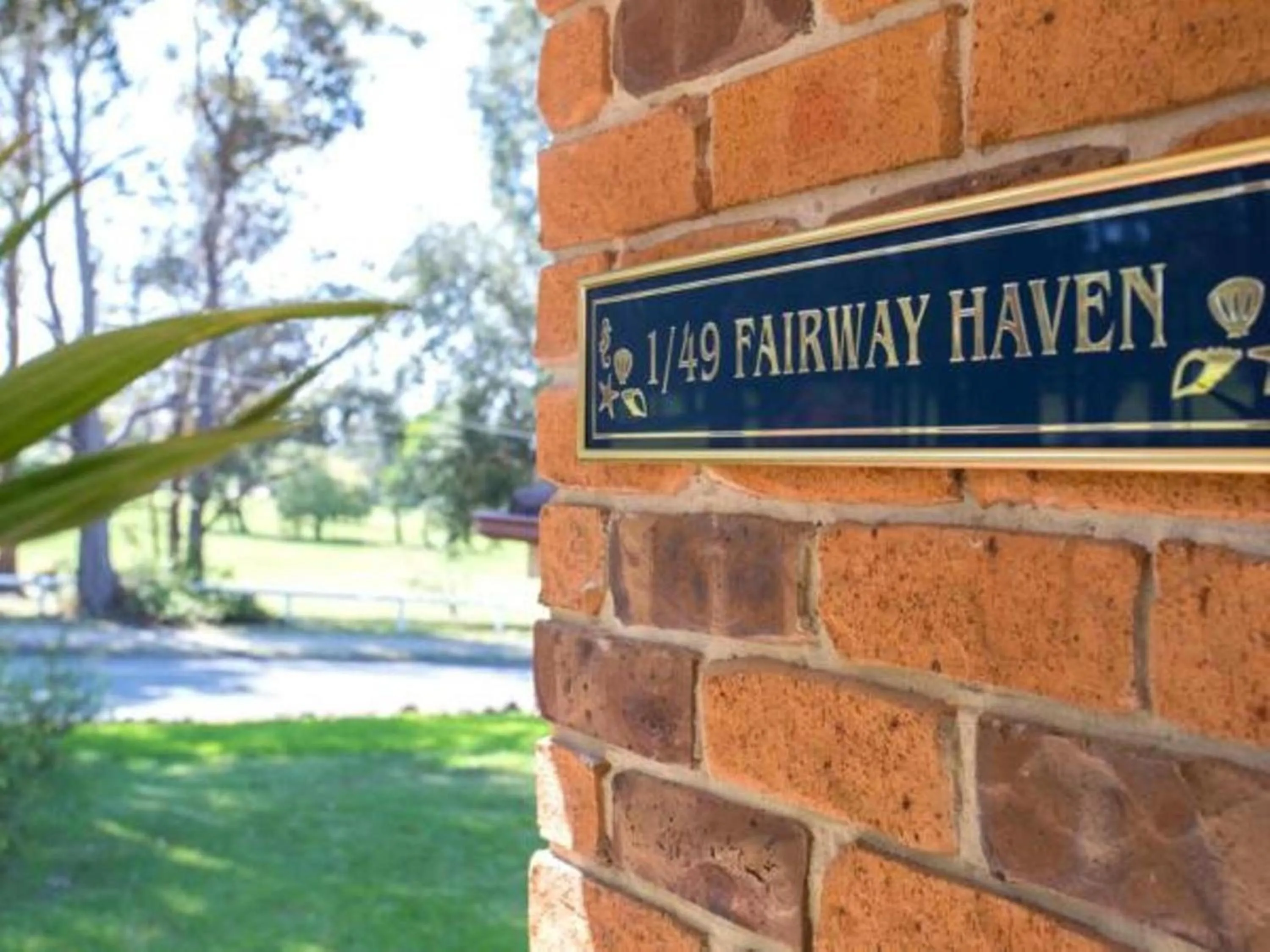 Facade/entrance in Fairway Haven Getaway