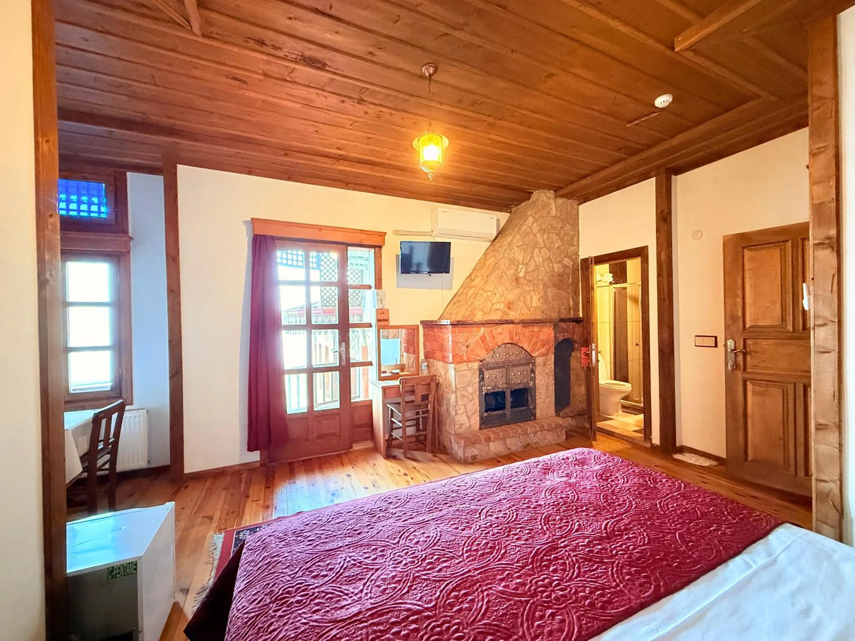 Bed in Kaf Dagi Konak Hotel