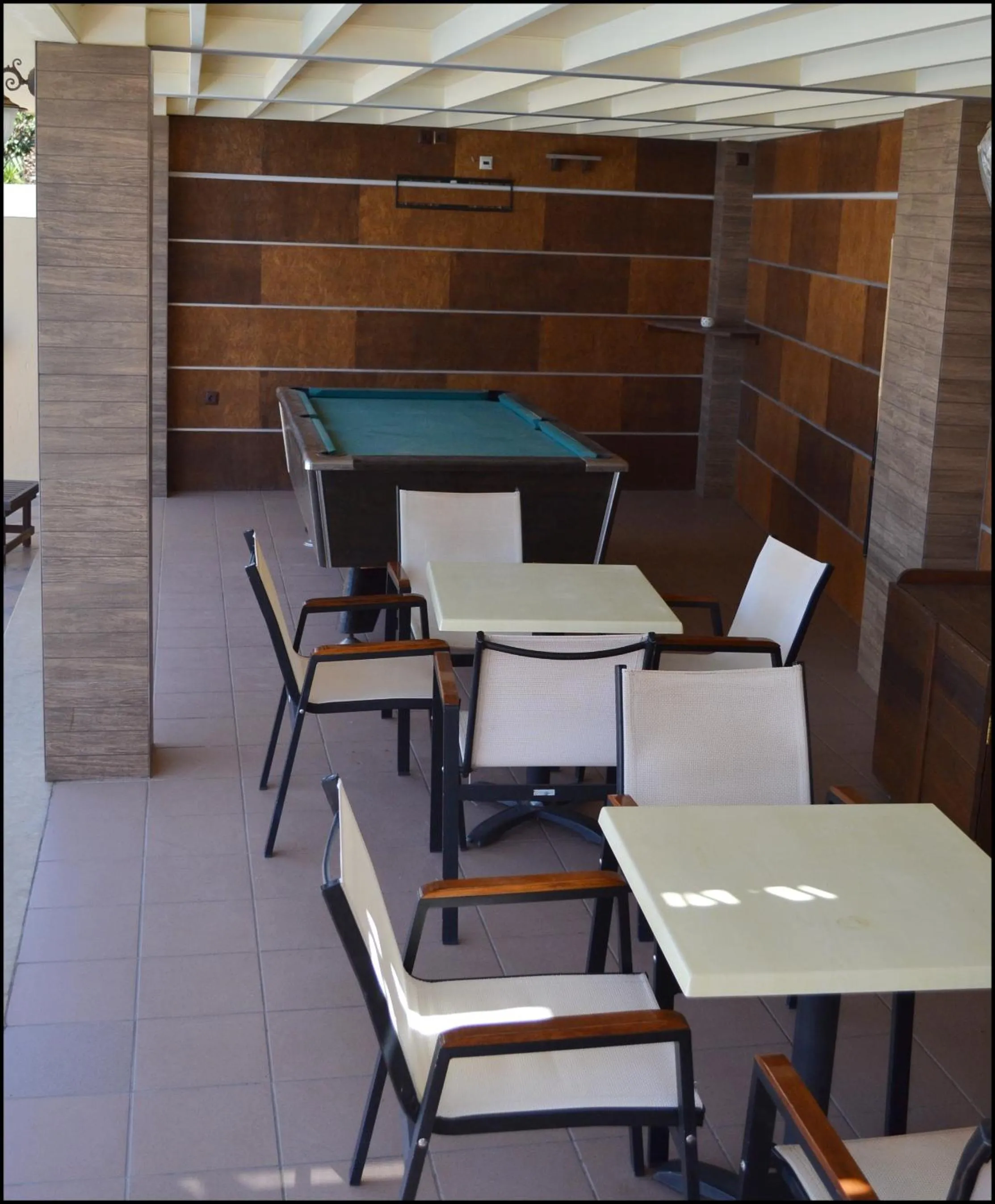 Swimming pool in La Luna Apartments