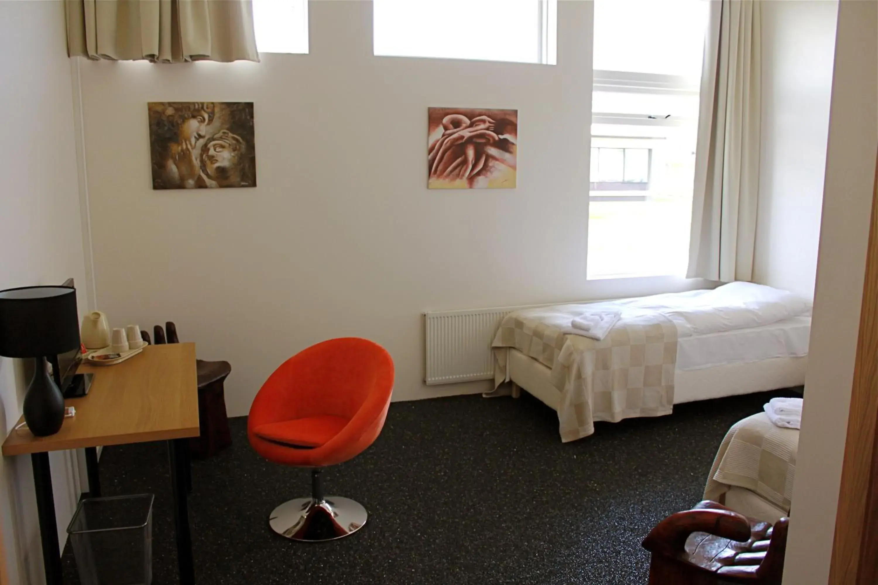 Standard Double or Twin Room with Private Bathroom in Höfn Inn Guesthouse Standard Double or Twin Room with Private Bathroom in Höfn Inn Guesthouse