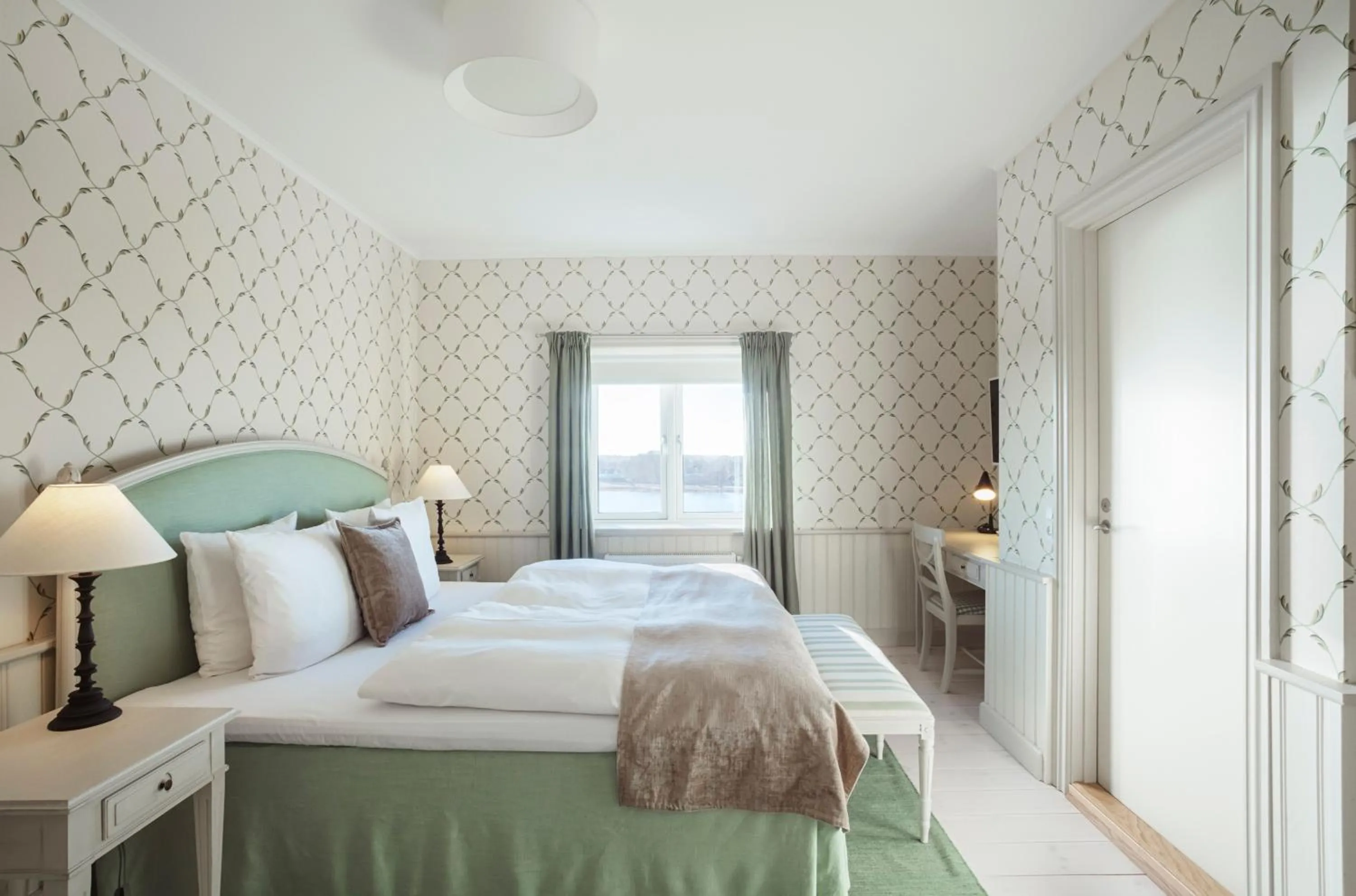 Superior Double Room in Hotel Bretagne