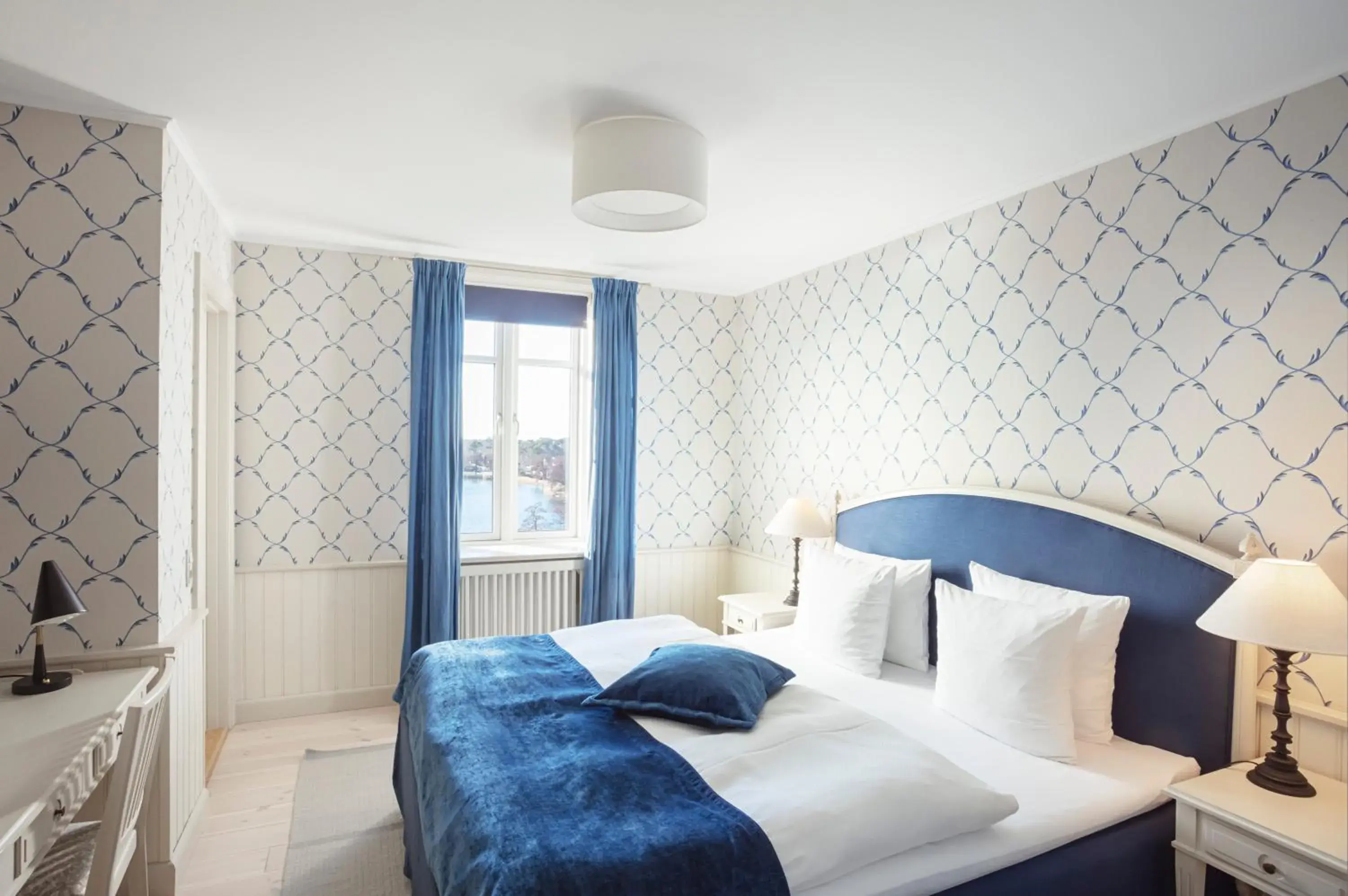 Double Room with Balcony and Sea View in Hotel Bretagne Double Room with Balcony and Sea View in Hotel Bretagne