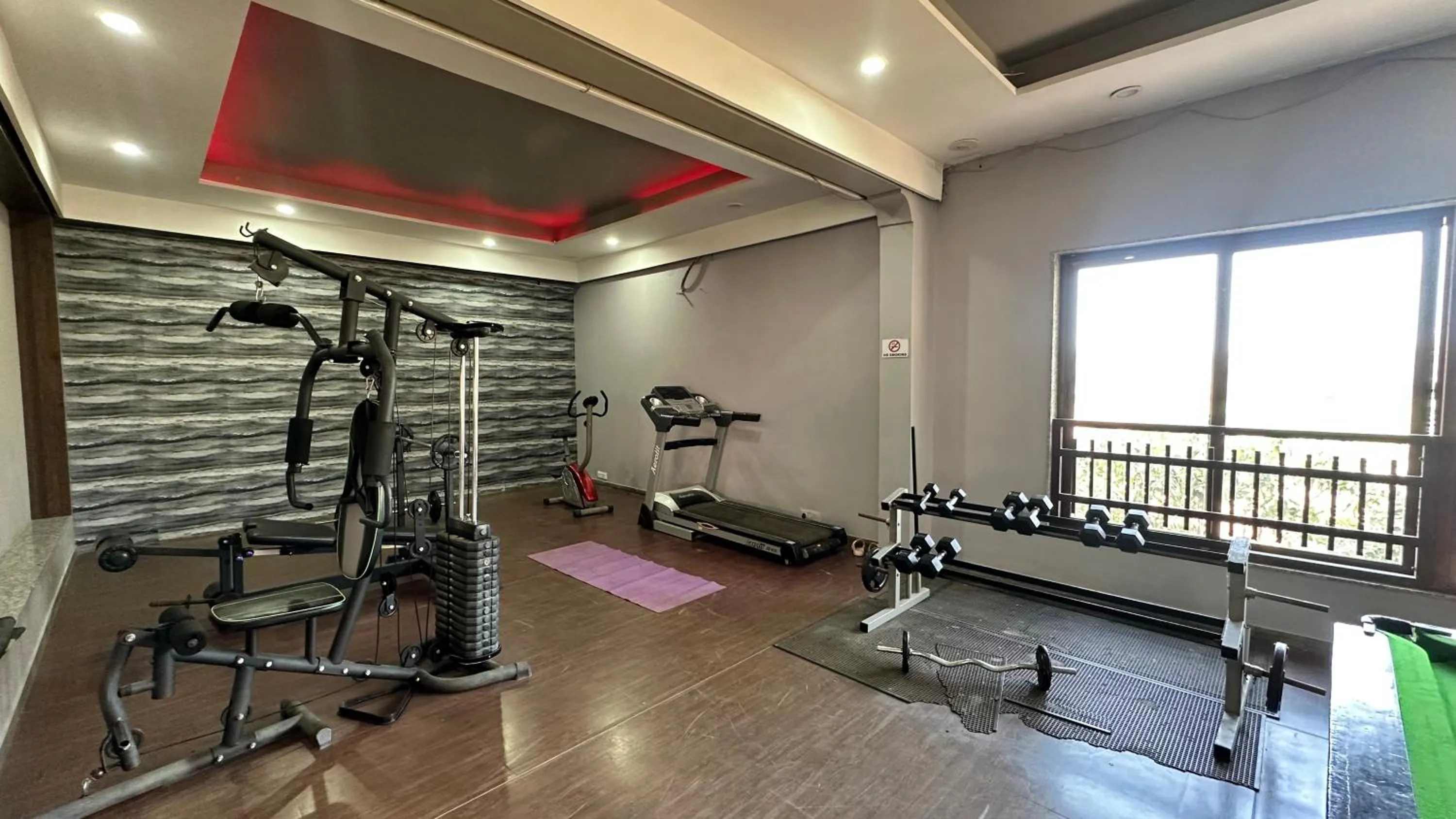Fitness centre/facilities in Lion Park Hotel & Resorts