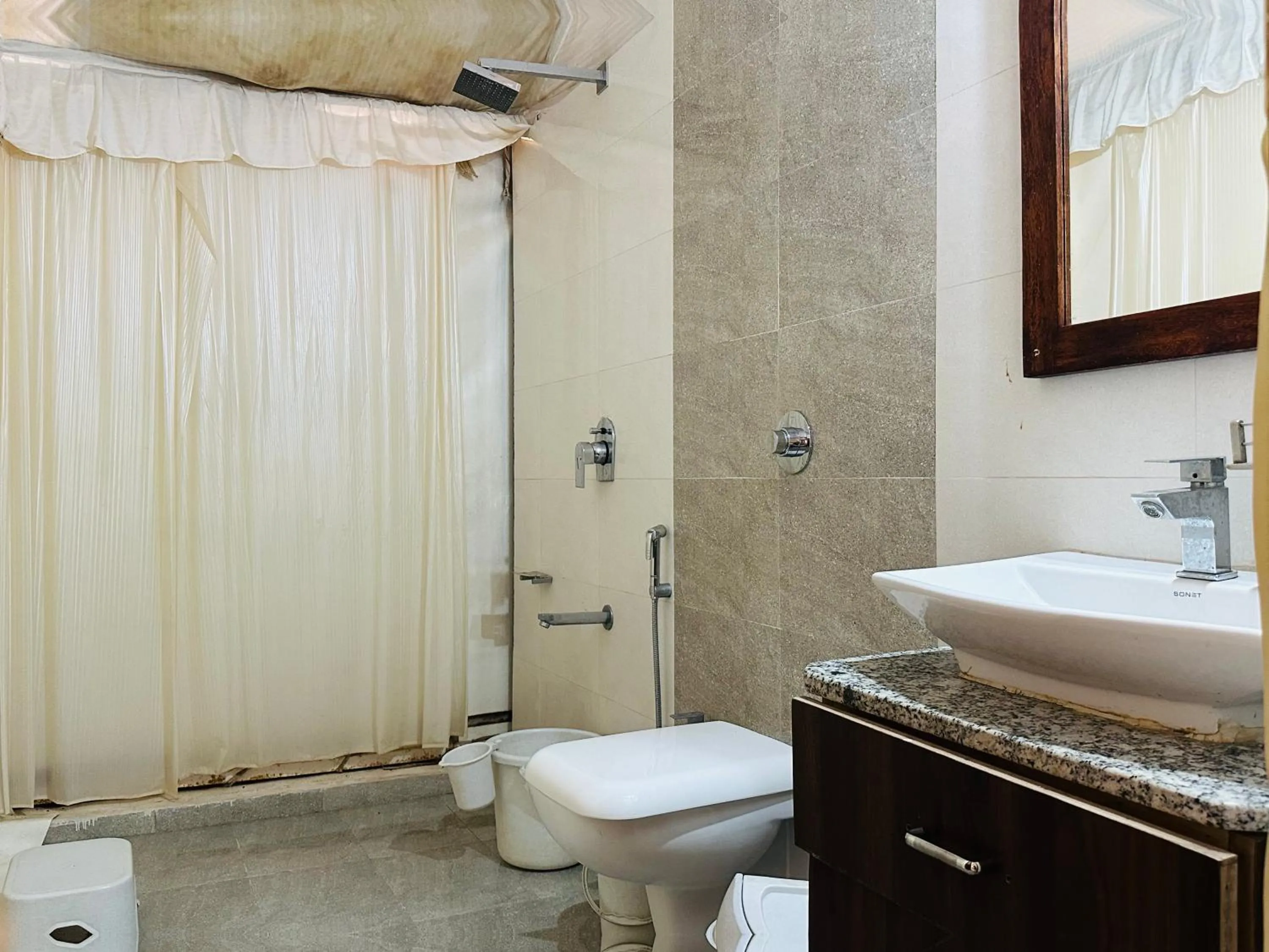 Bathroom in Lion Park Hotel & Resorts