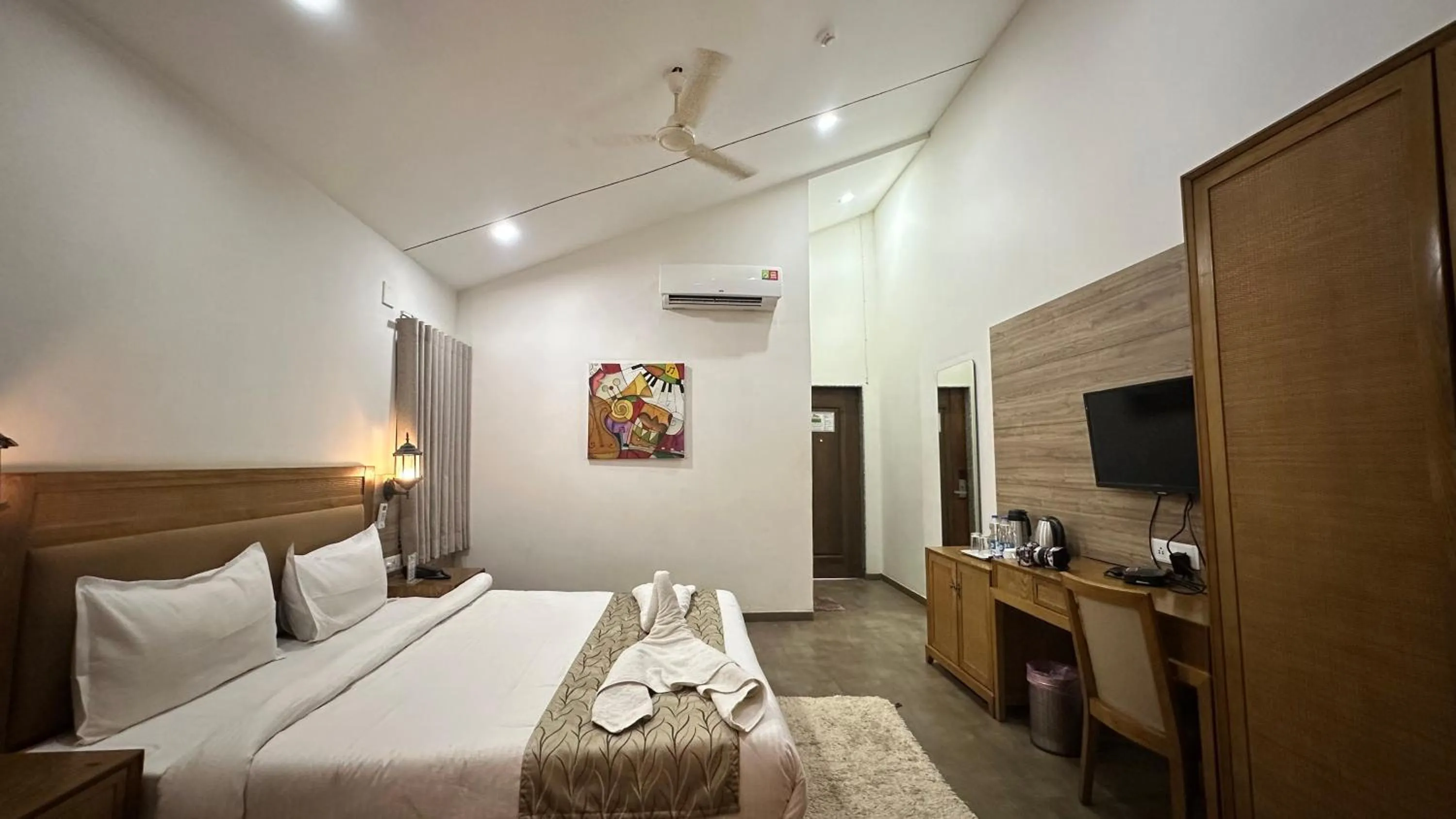 Bedroom, Bed in Lion Park Hotel & Resorts