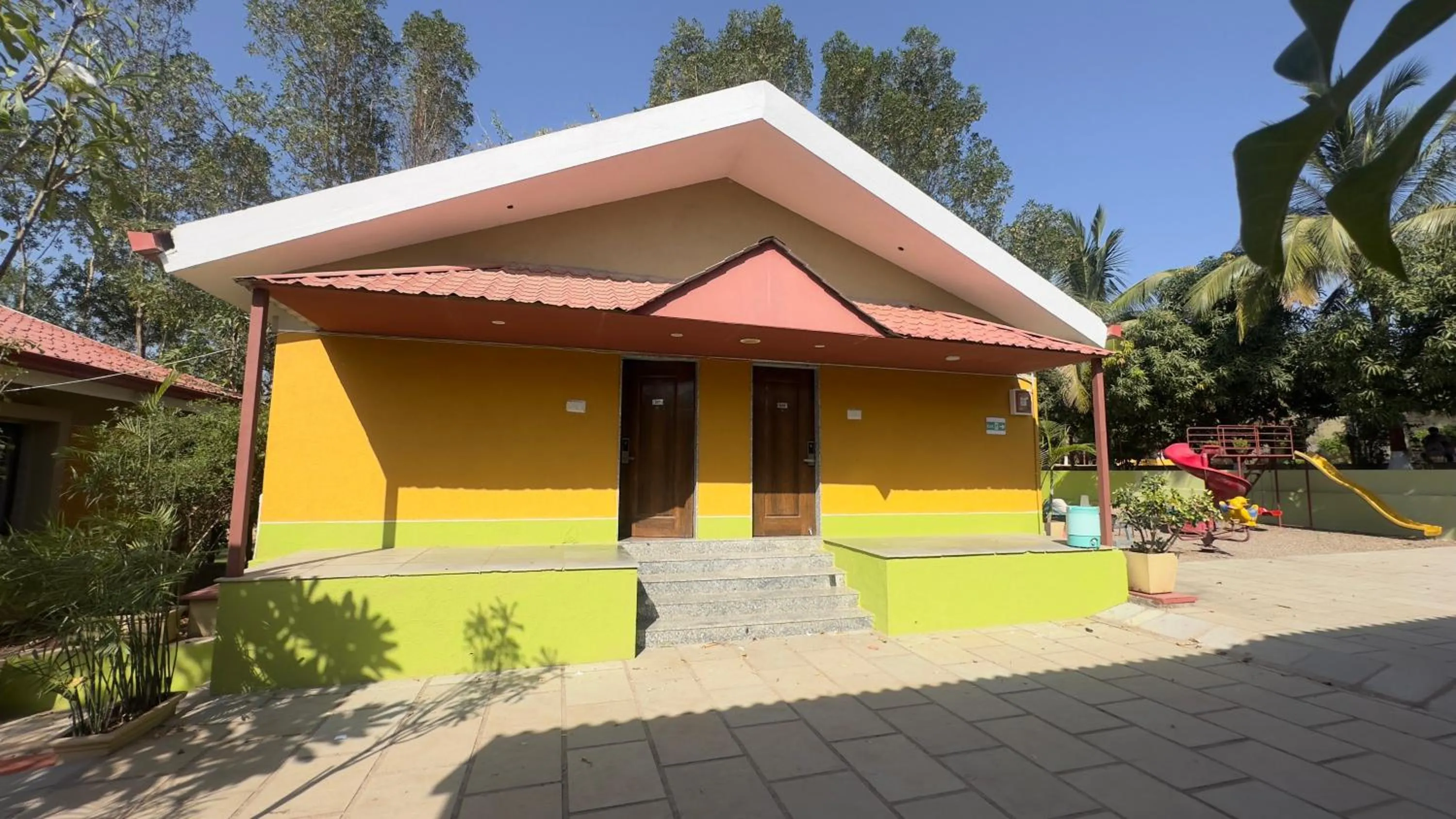 Day in Lion Park Hotel & Resorts