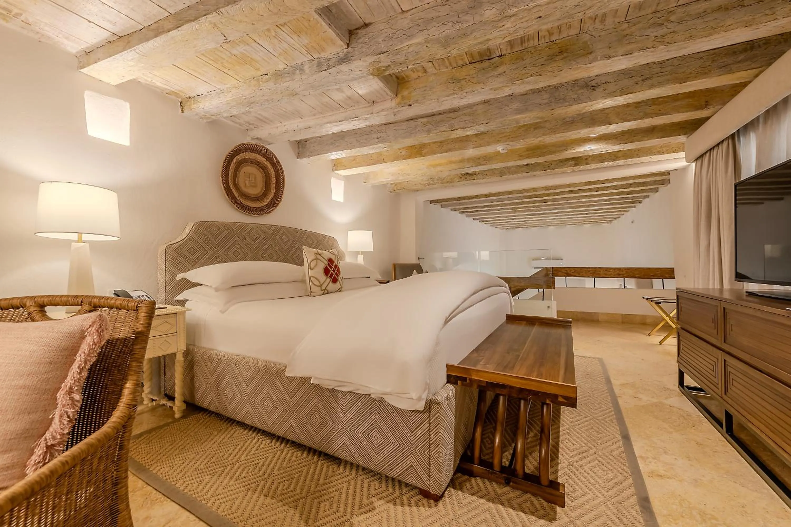 Bed in Casa Pestagua Relais Châteaux