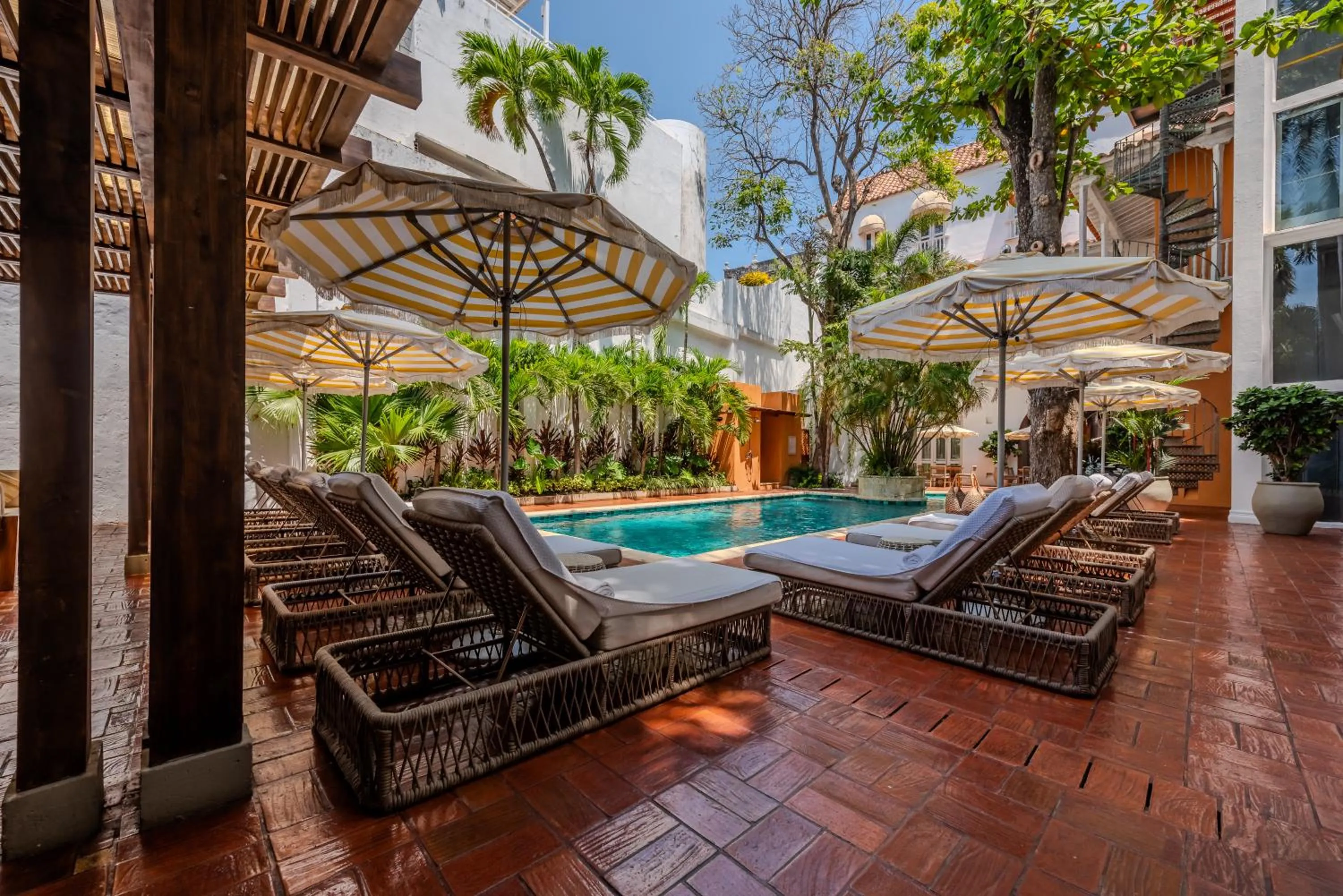 Swimming pool in Casa Pestagua Relais Châteaux