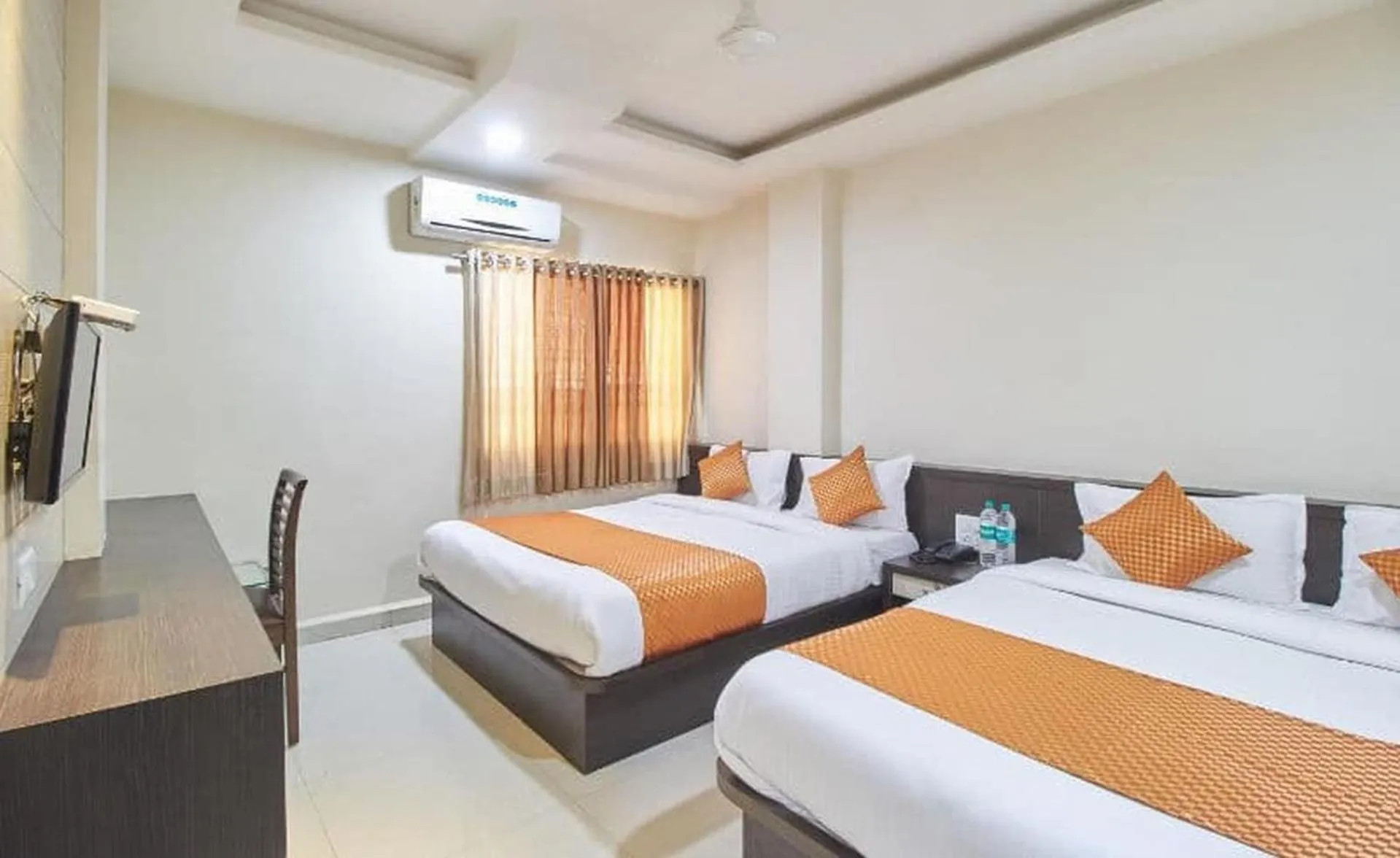 Bedroom in Hotel Shanti Kamal