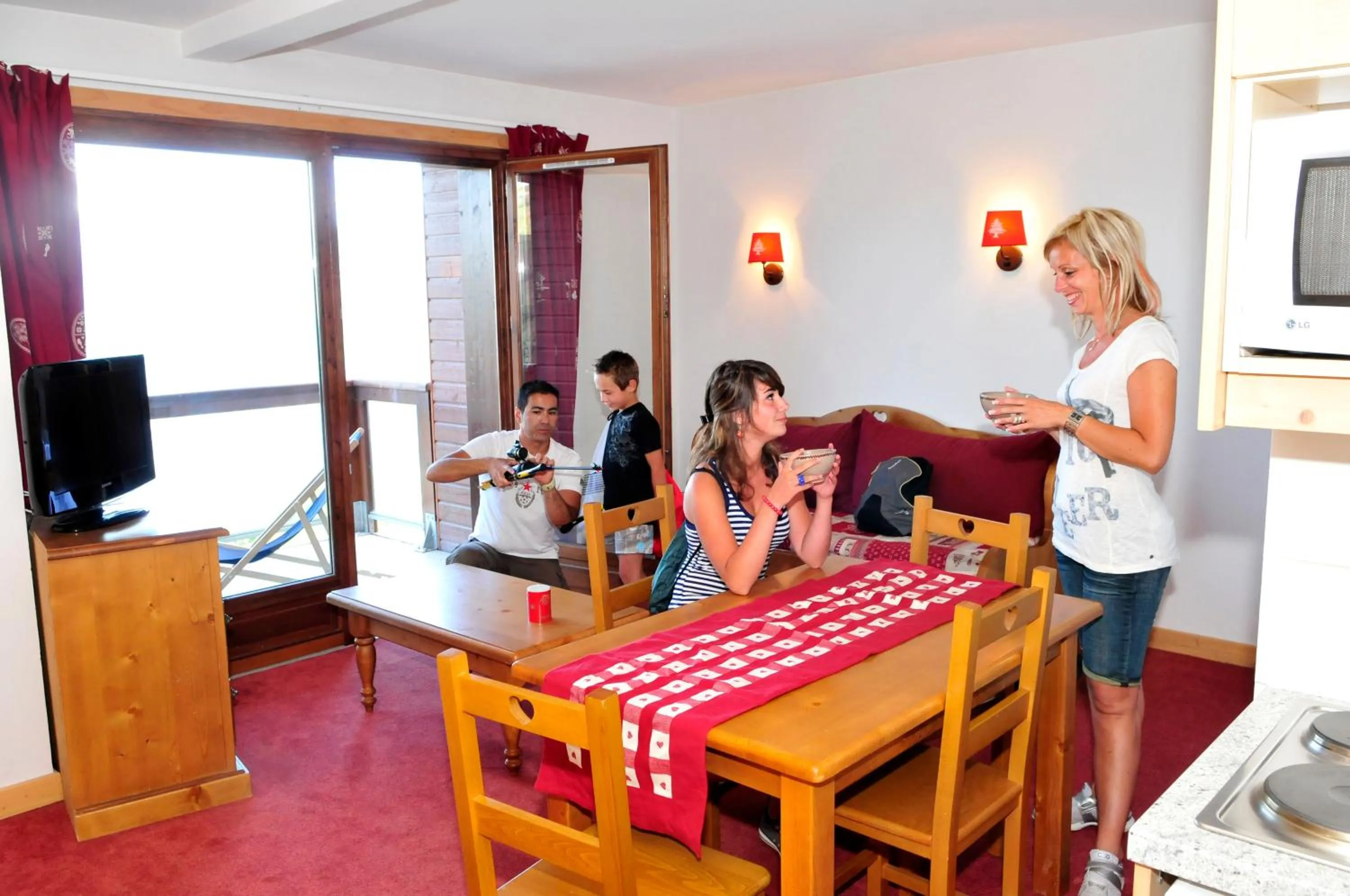 Kitchen or kitchenette in Résidence Goélia Les Terrasses du Corbier