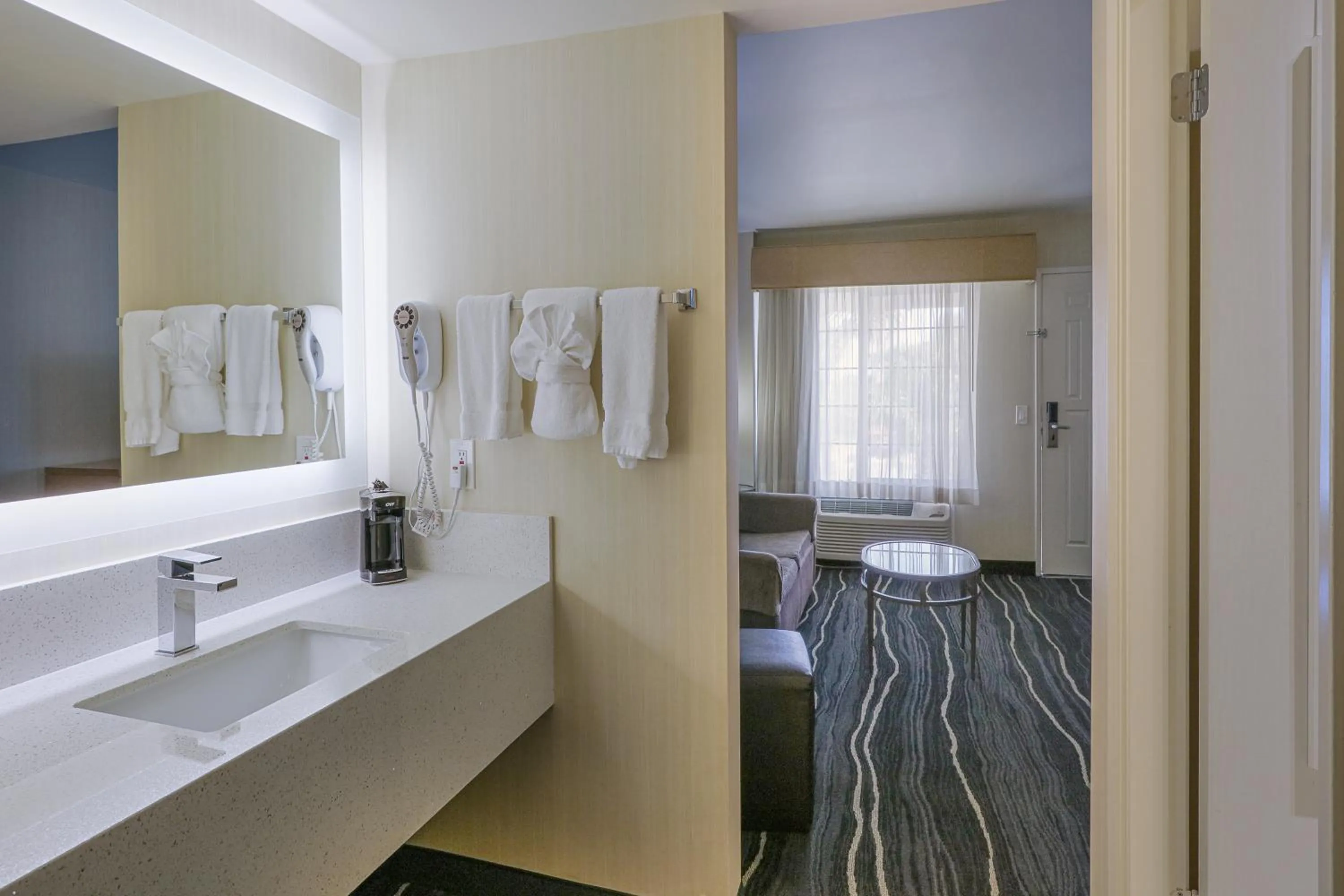 Bathroom in Ramada by Wyndham Costa Mesa/Newport Beach