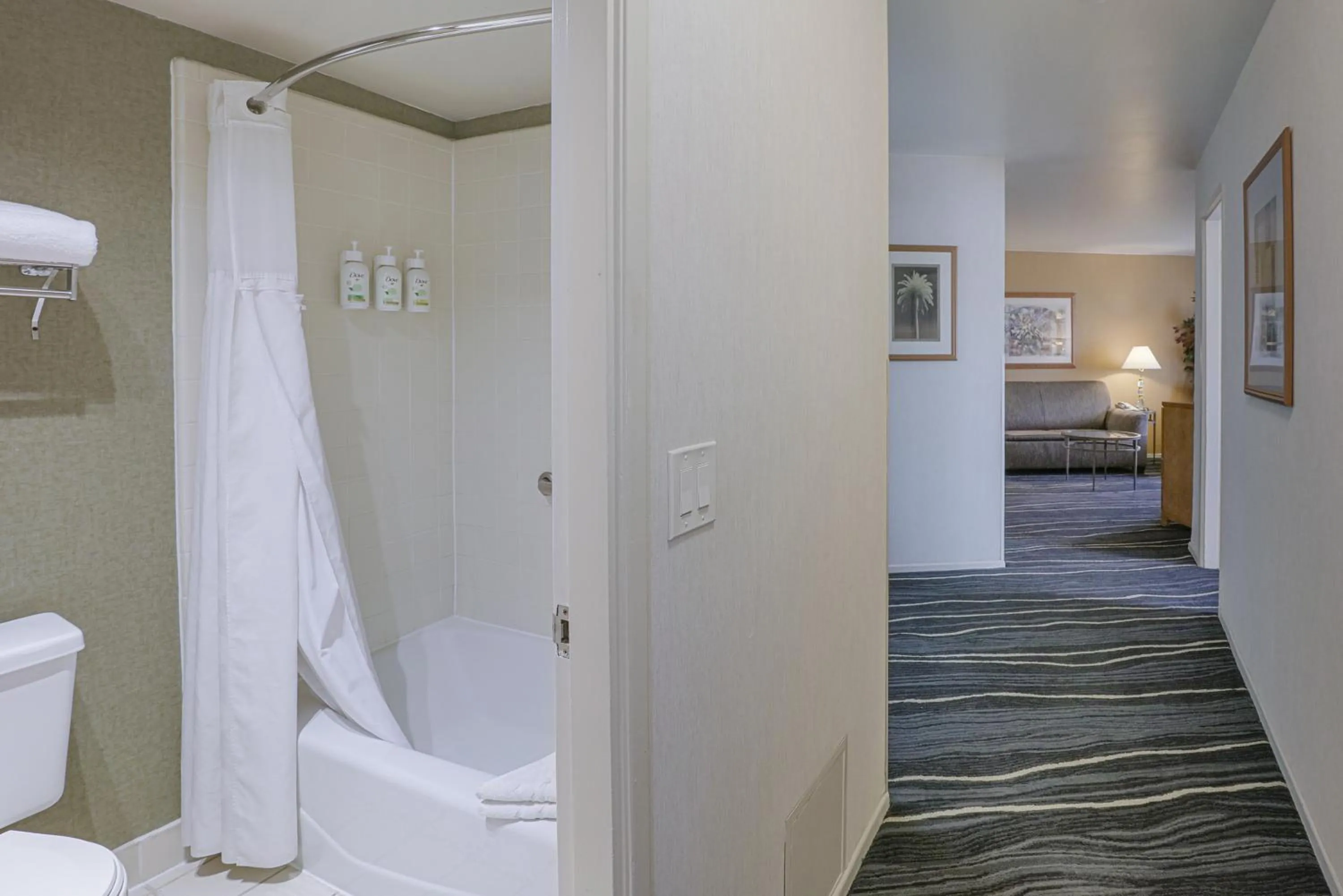 Bathroom, Bed in Ramada by Wyndham Costa Mesa/Newport Beach