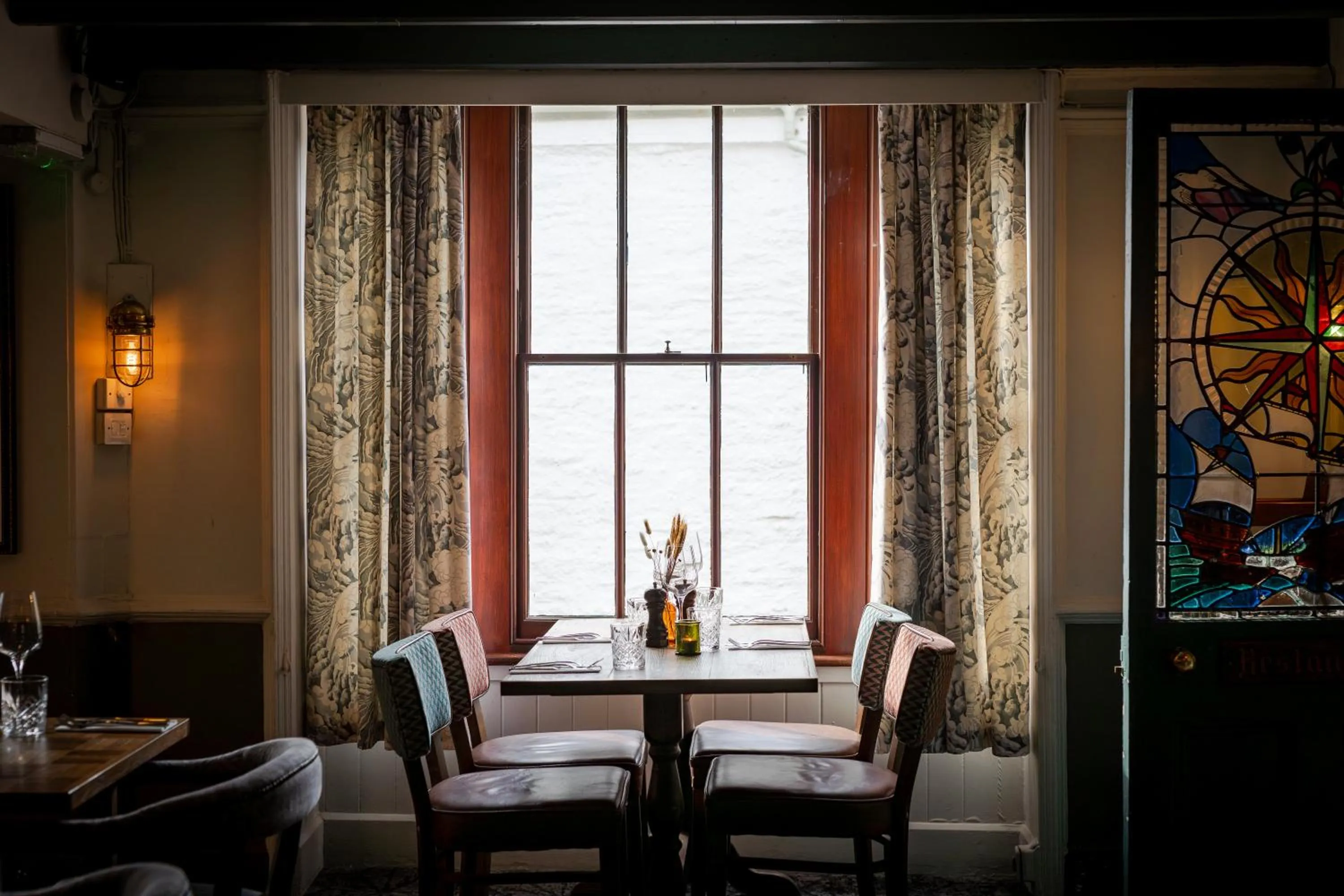 Restaurant/places to eat in Port Gaverne Hotel