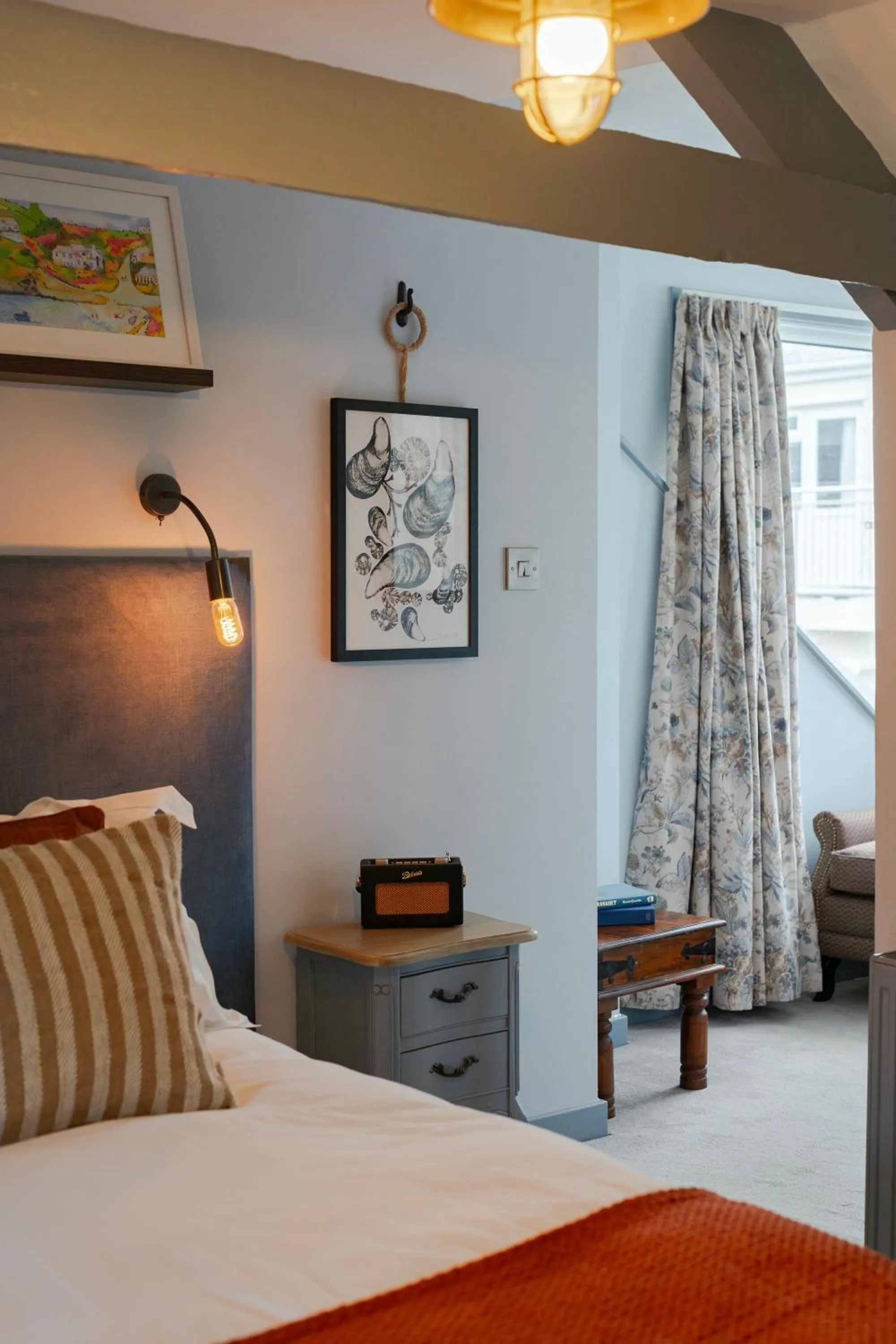 Bedroom, Bed in Port Gaverne Hotel