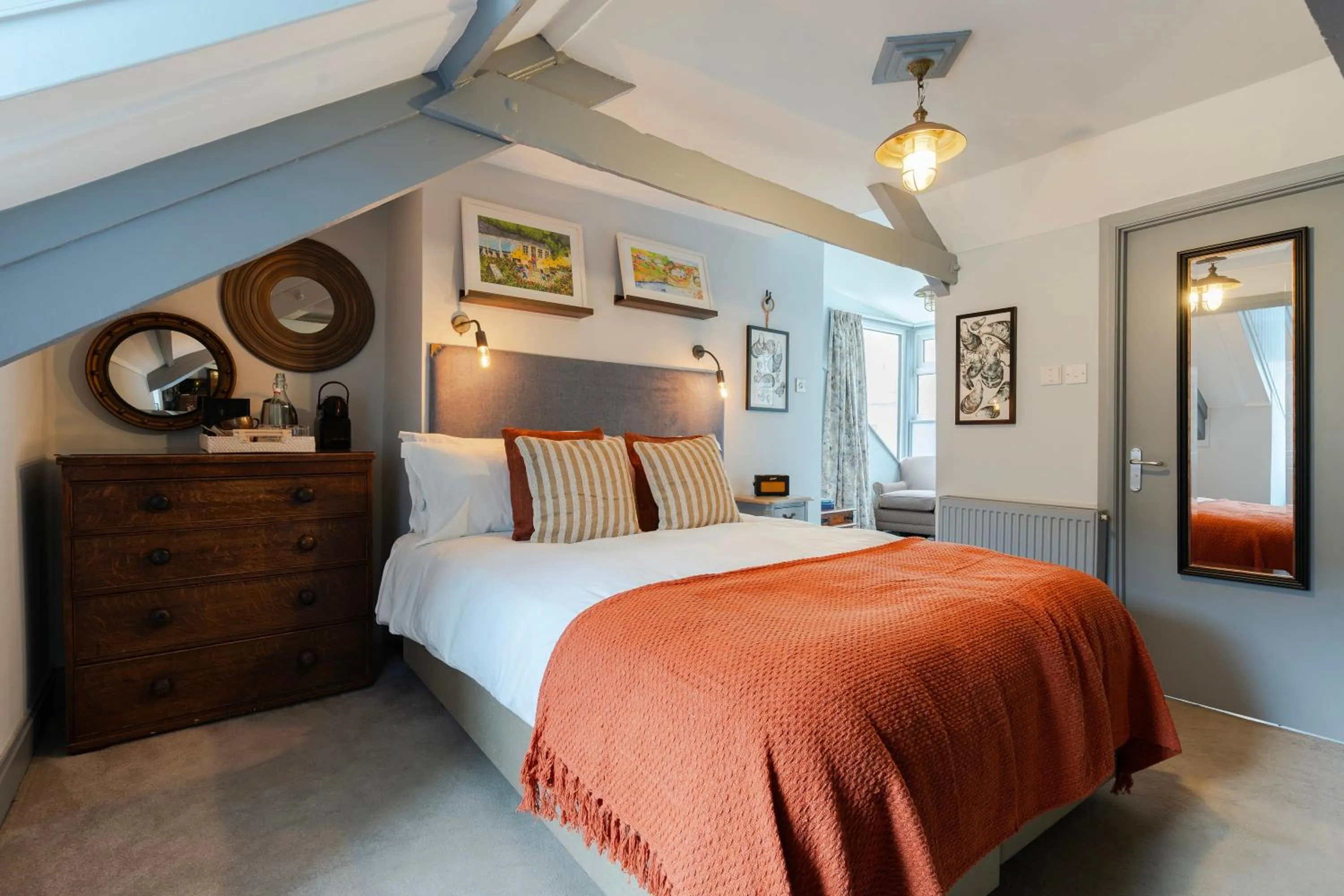 Bed in Port Gaverne Hotel