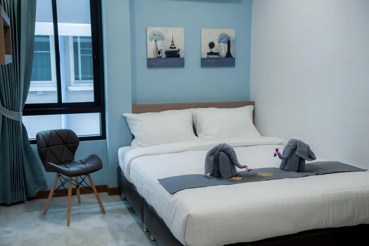 Bed in The Moon Night Hotel