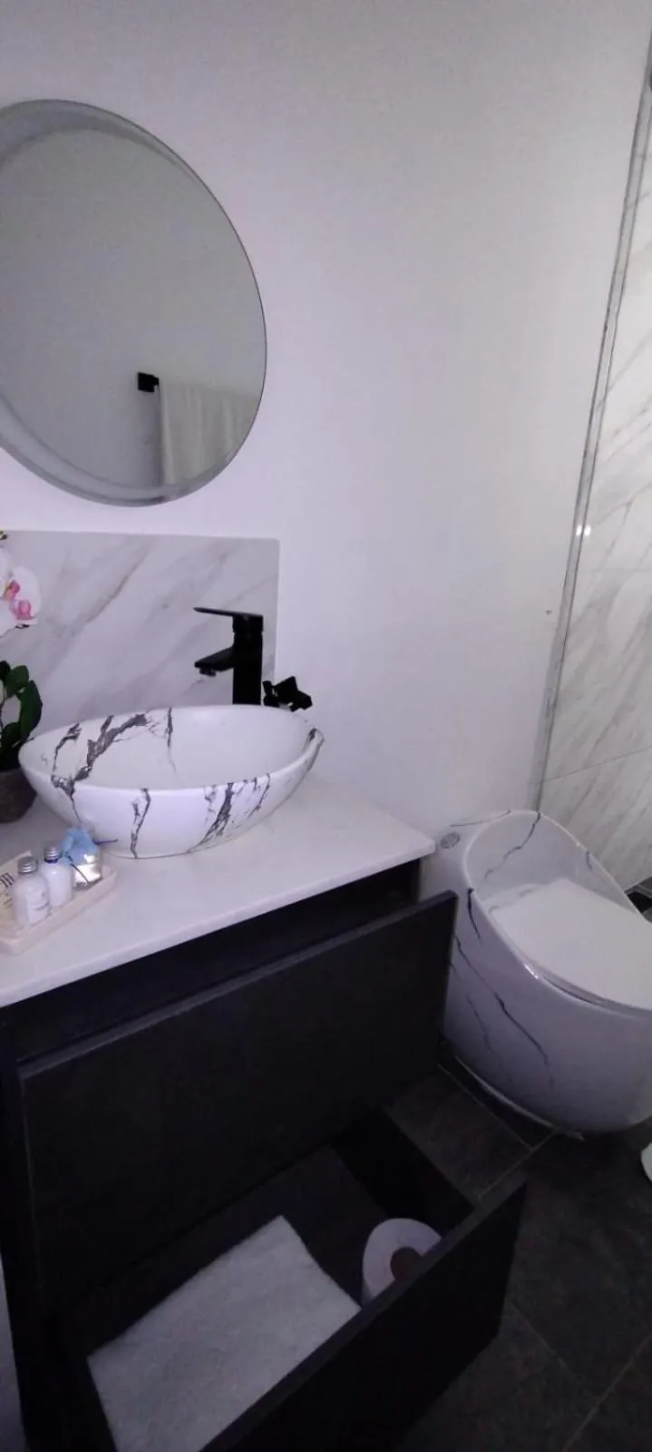 Bathroom in Hotel Mediterraneo