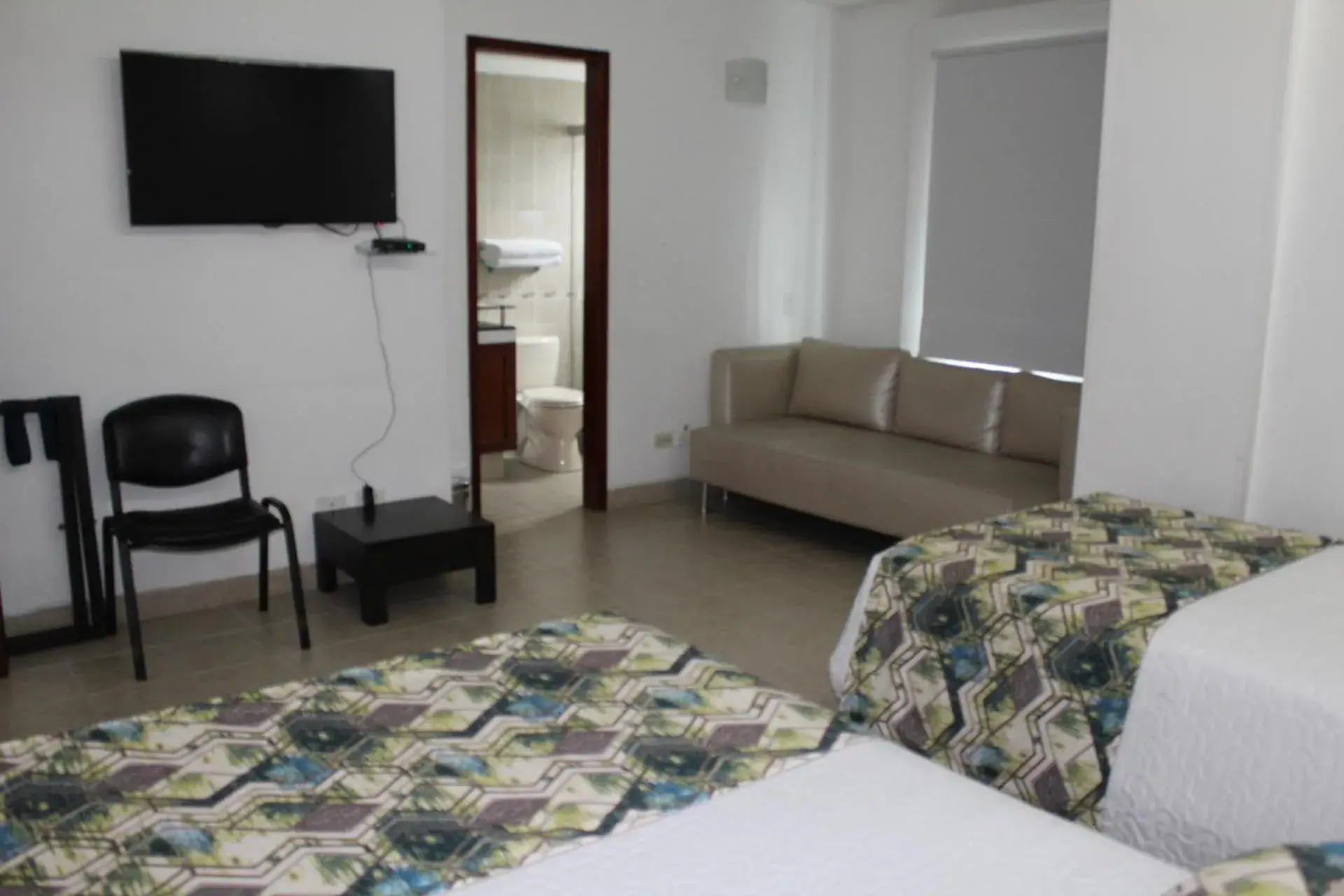 Bed in Hotel Mediterraneo Bed in Hotel Mediterraneo