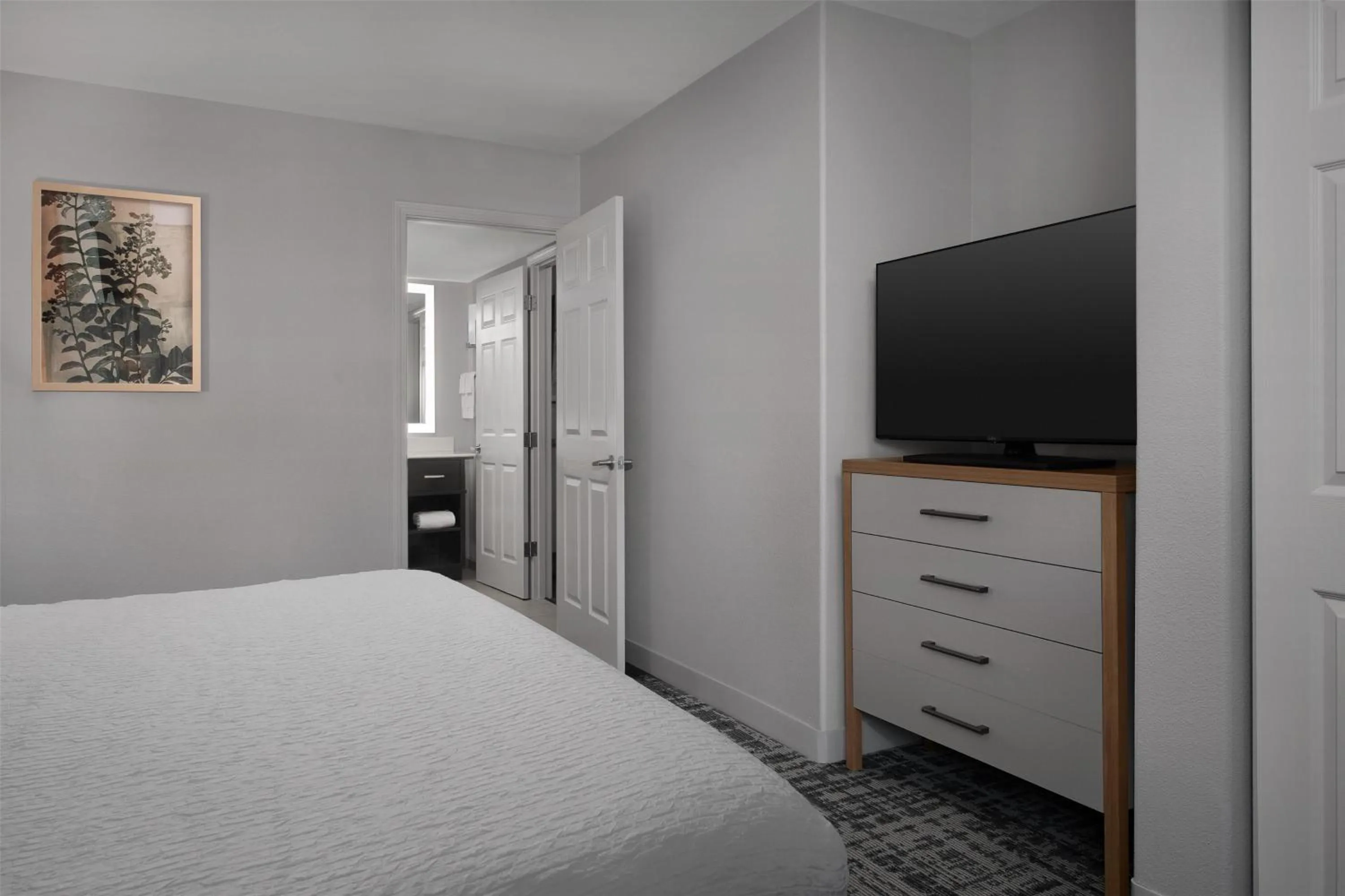 Bed in Homewood Suites by Hilton Vancouver / Portland