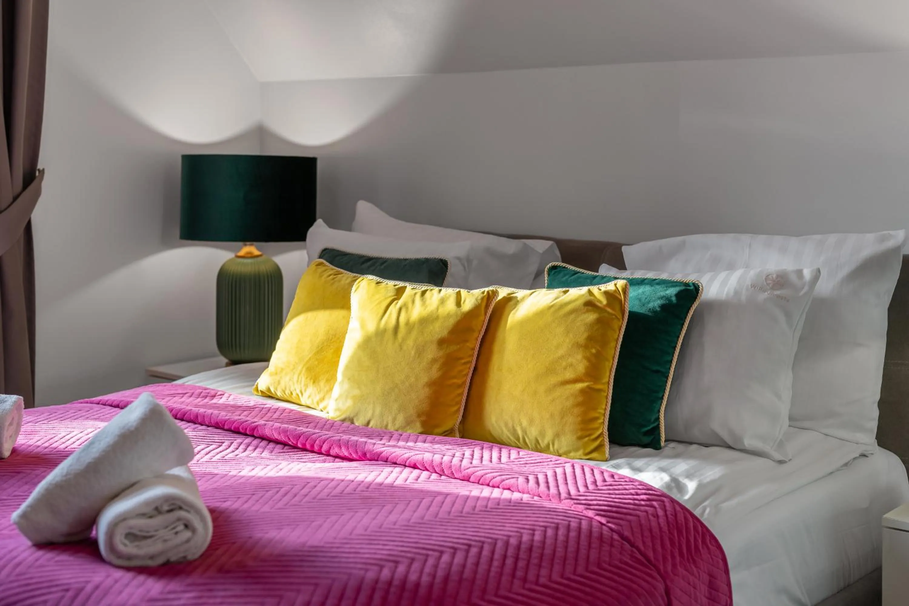 Bed in WILLA JAROSTA & SPA, AC -free parking