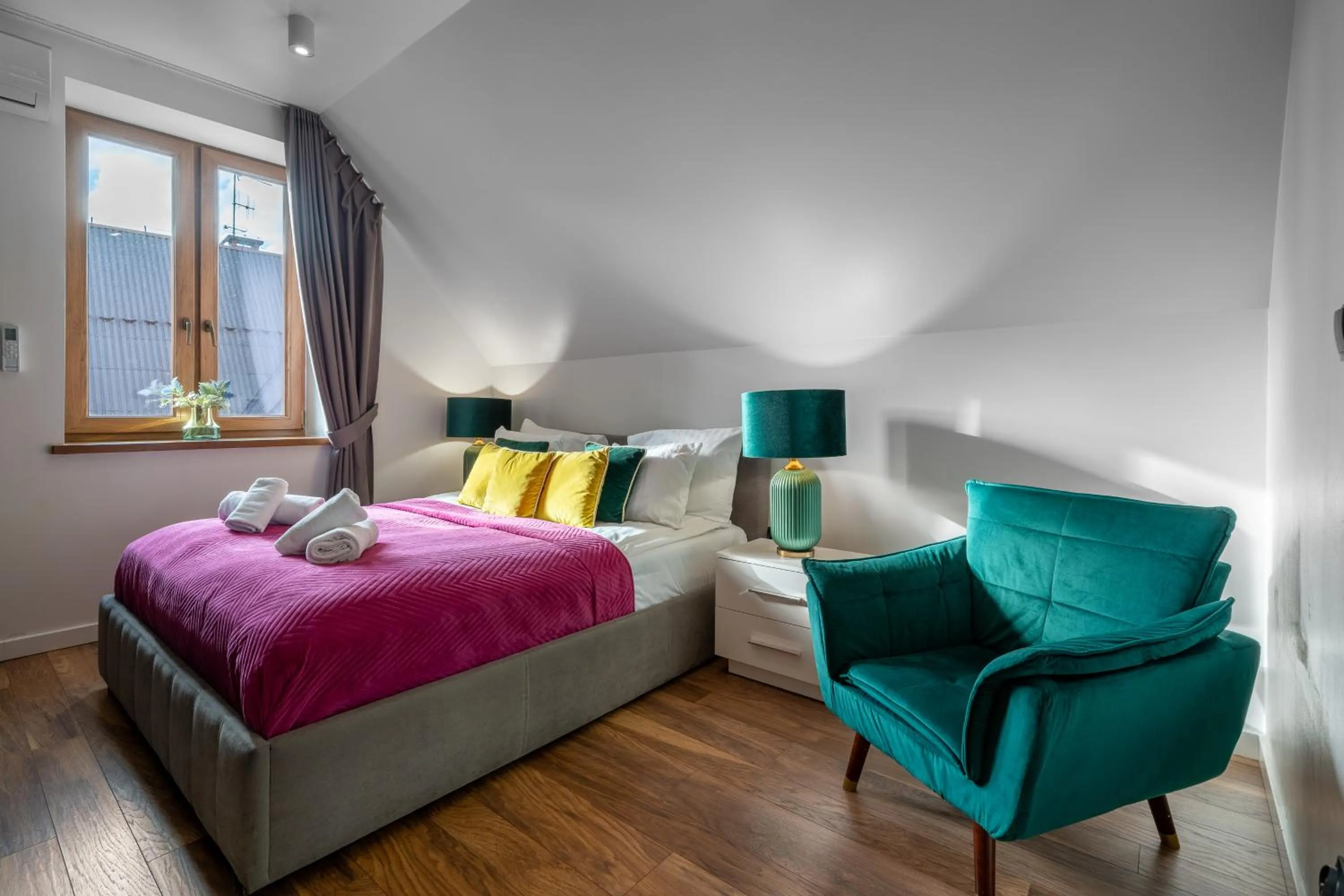 Bed in WILLA JAROSTA & SPA, AC -free parking