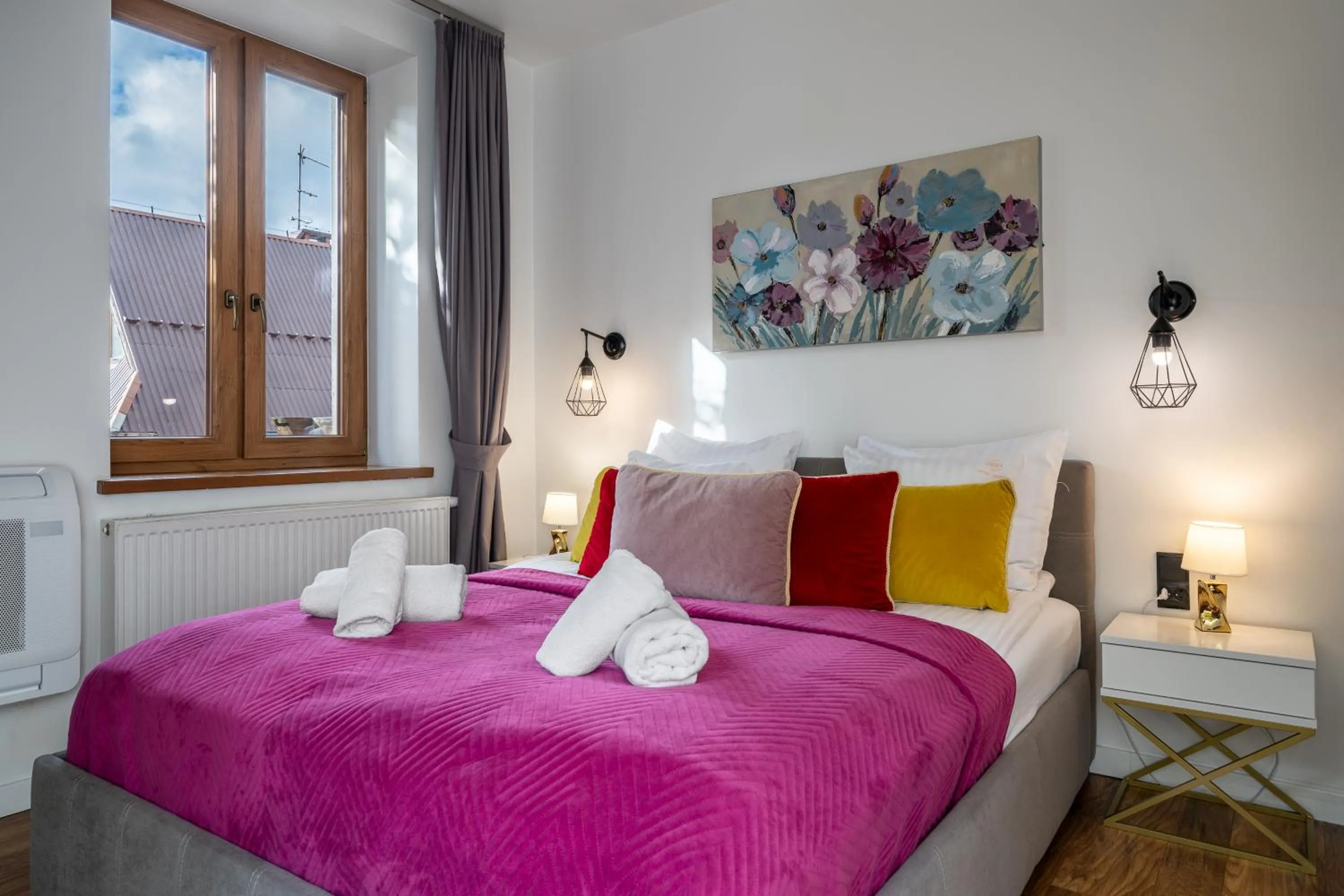 Bed in WILLA JAROSTA & SPA, AC -free parking