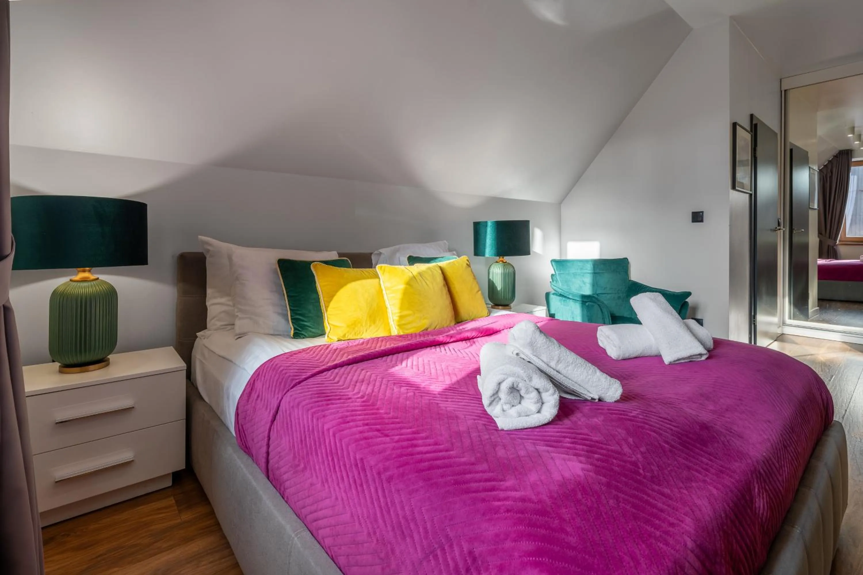 Bed in WILLA JAROSTA & SPA, AC -free parking