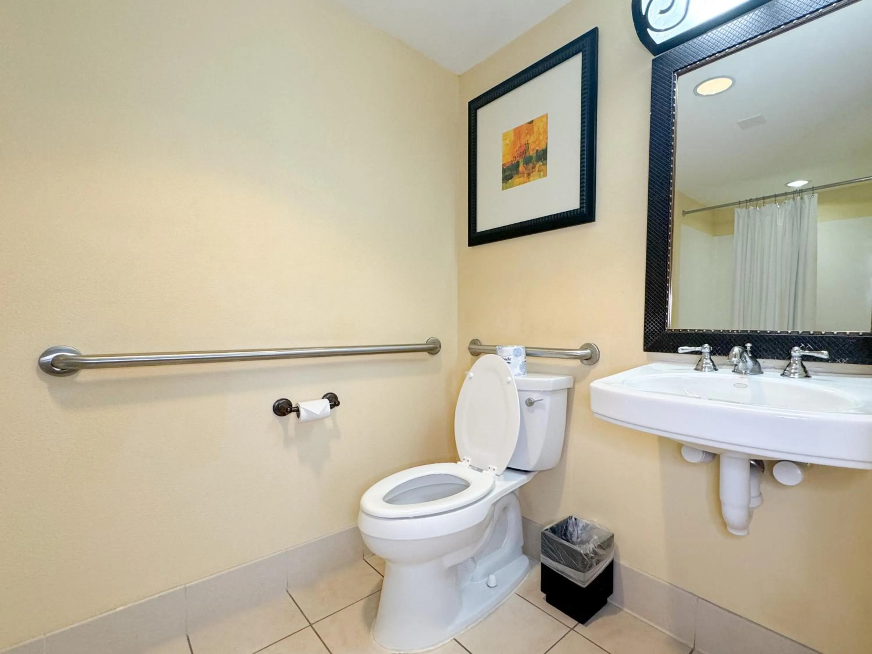 Bathroom in La Posada Hotel