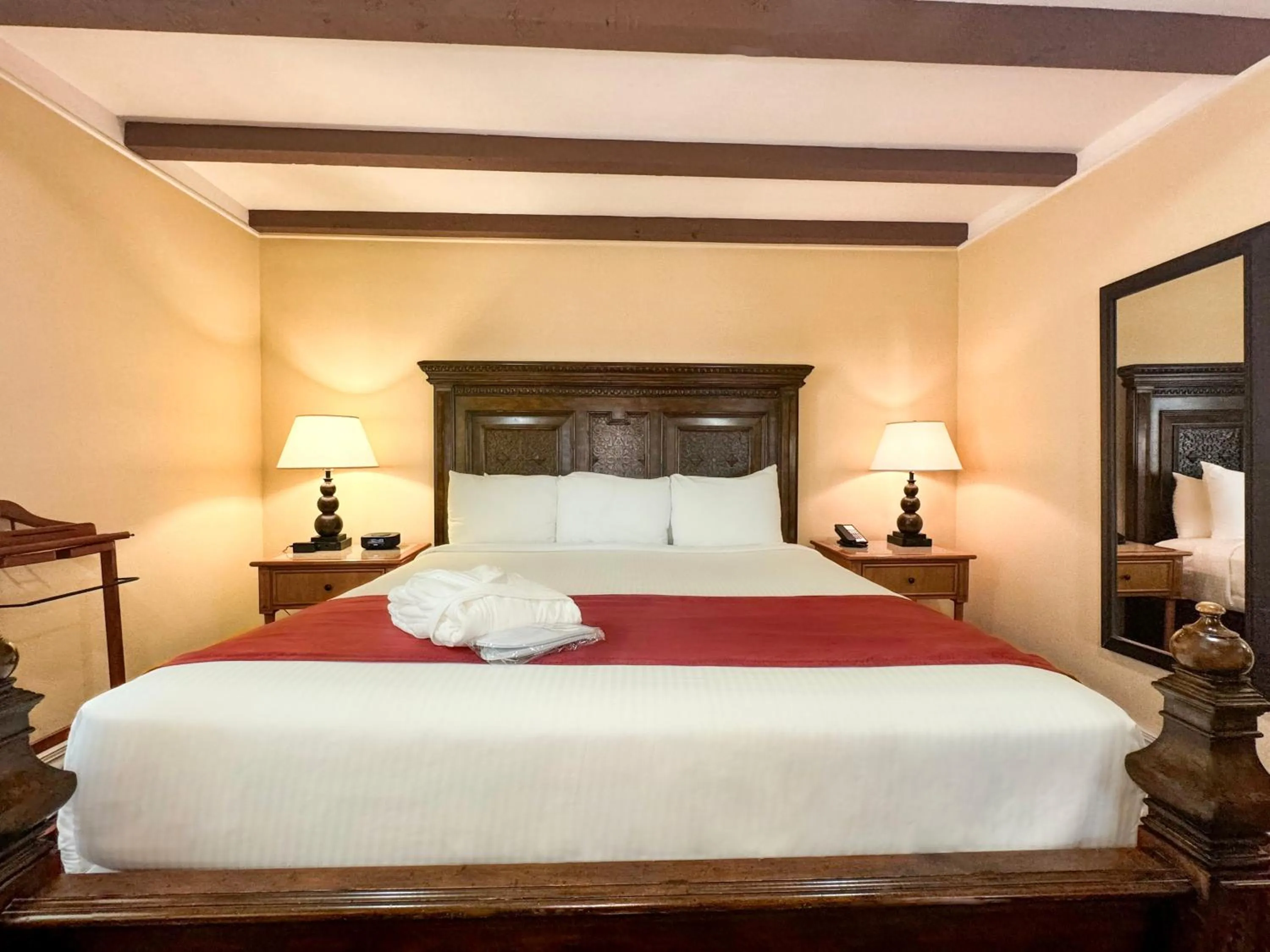 Bed in La Posada Hotel