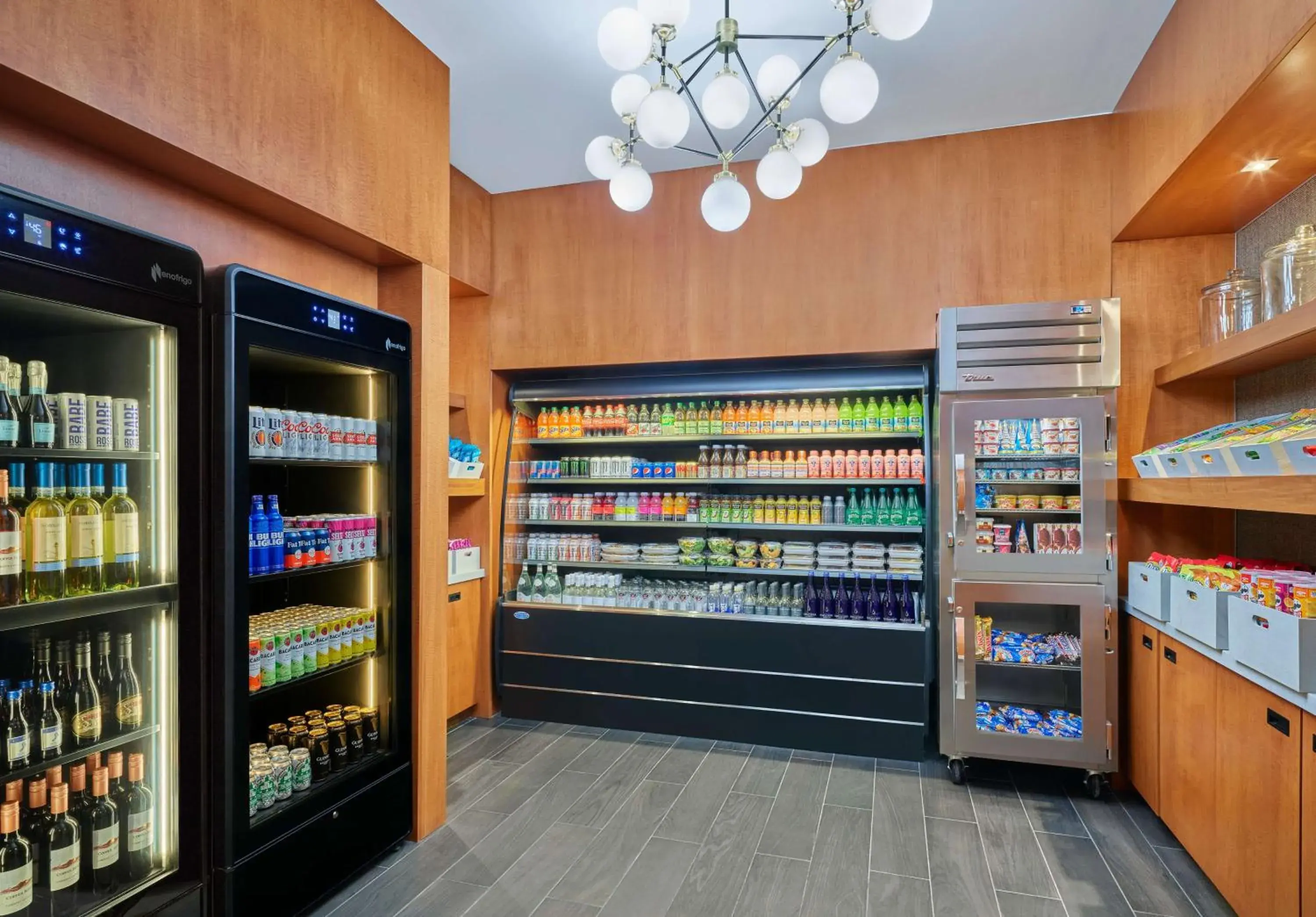 Restaurant/places to eat in Embassy Suites by Hilton Washington DC Convention Center Restaurant/places to eat in Embassy Suites by Hilton Washington DC Convention Center