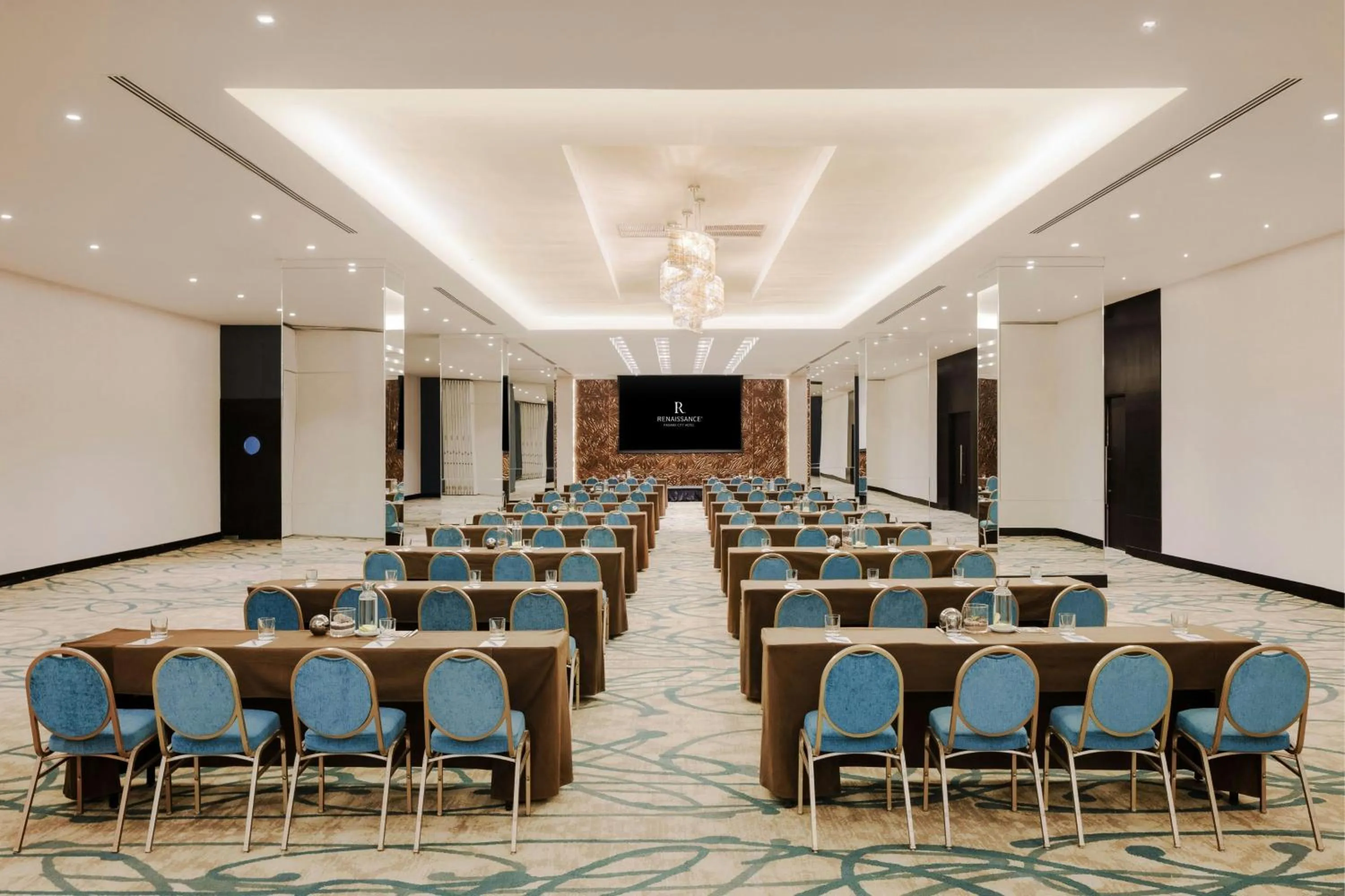 Meeting/conference room in Renaissance Panama City Hotel