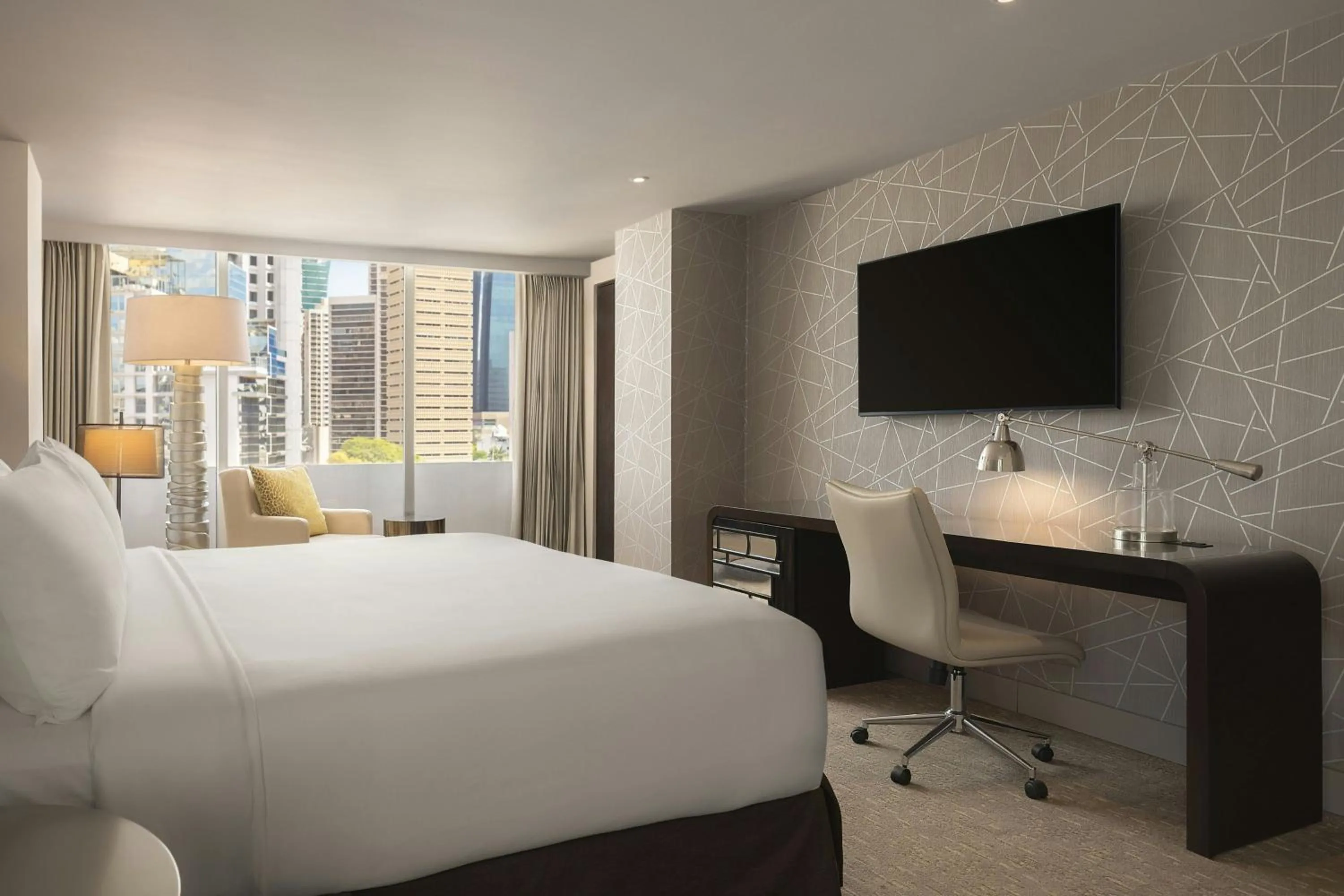 Bedroom, Bed in Renaissance Panama City Hotel