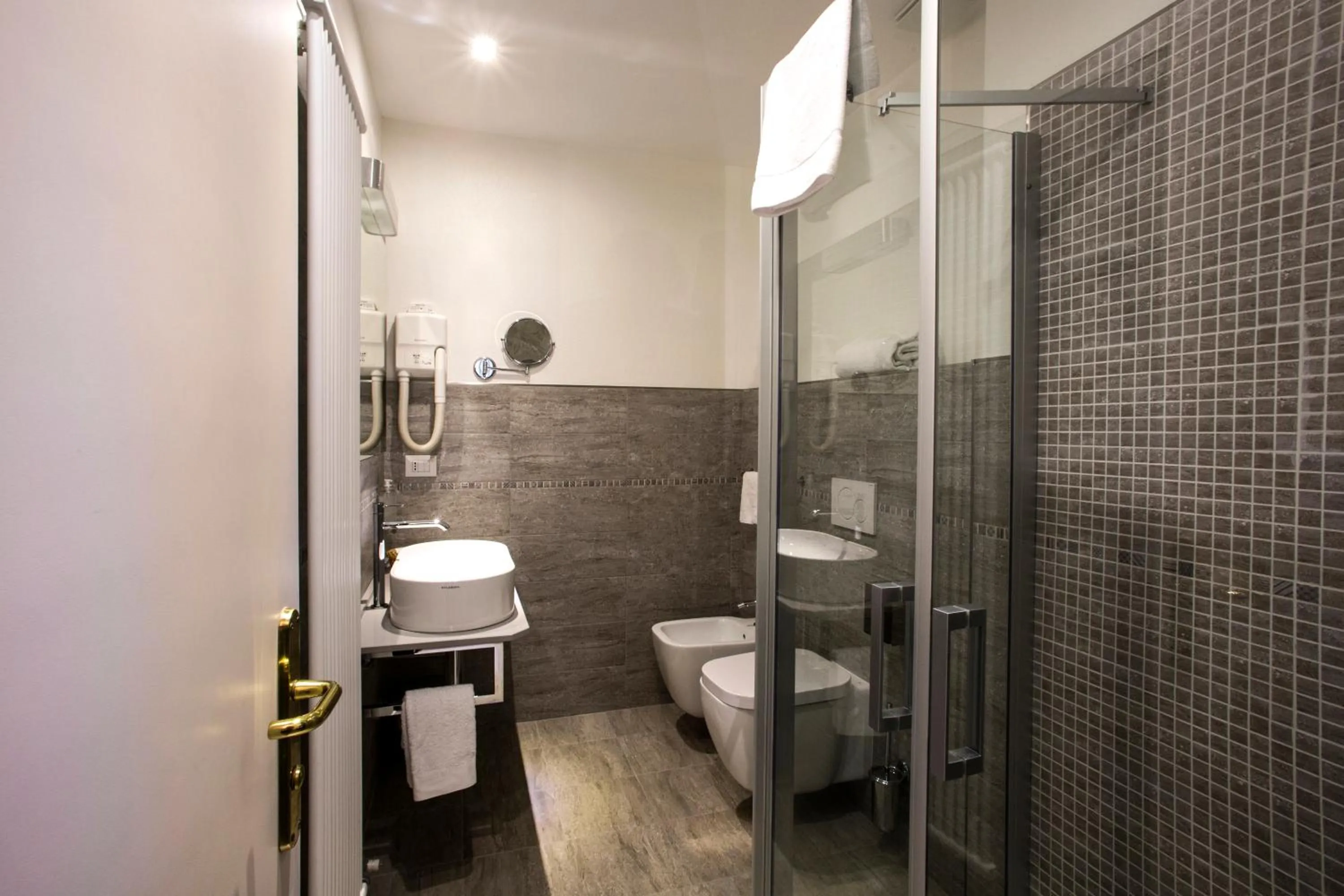 Toilet in Hotel Ristorante Eurossola