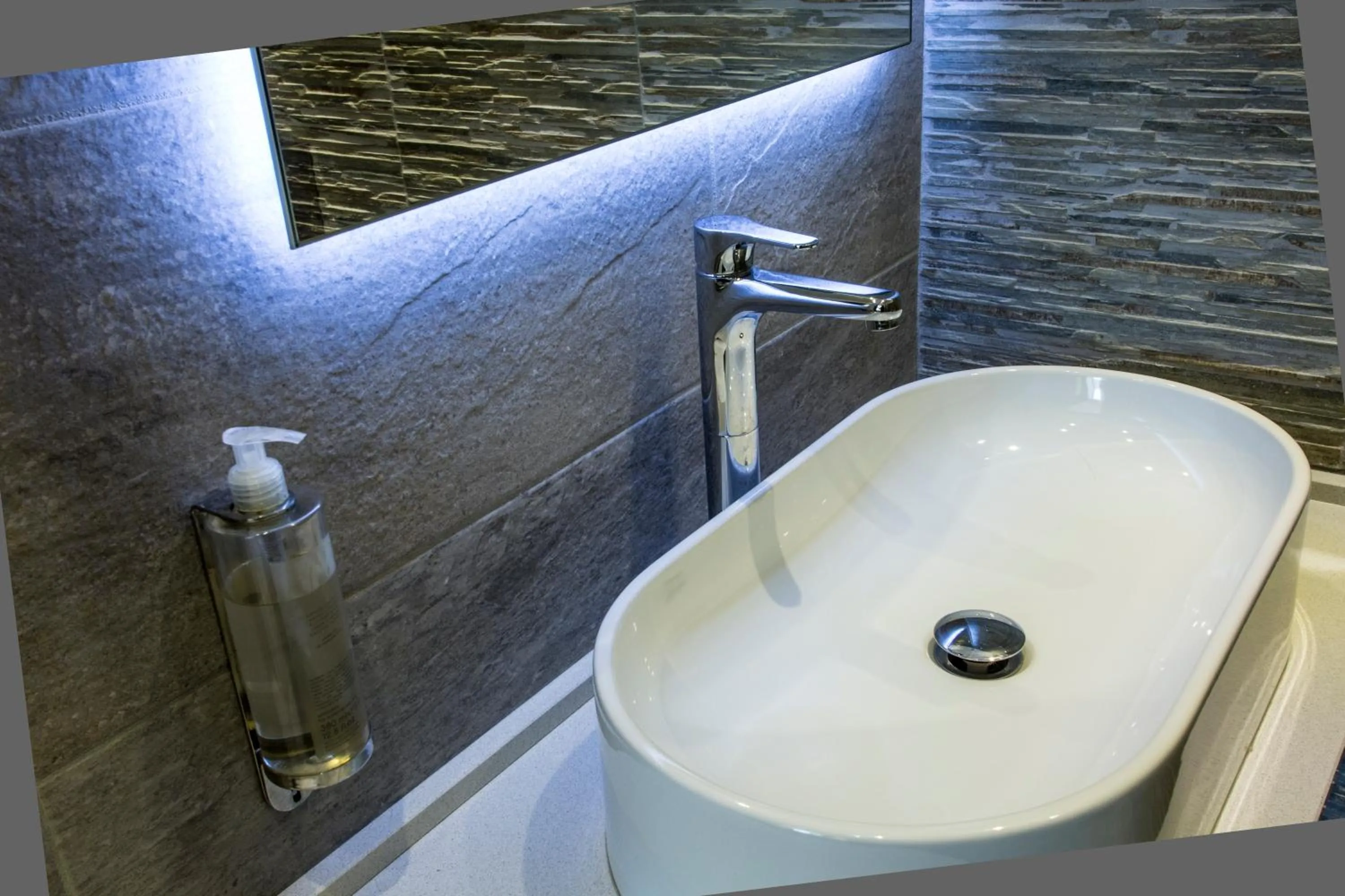 Toilet in Hotel Ristorante Eurossola