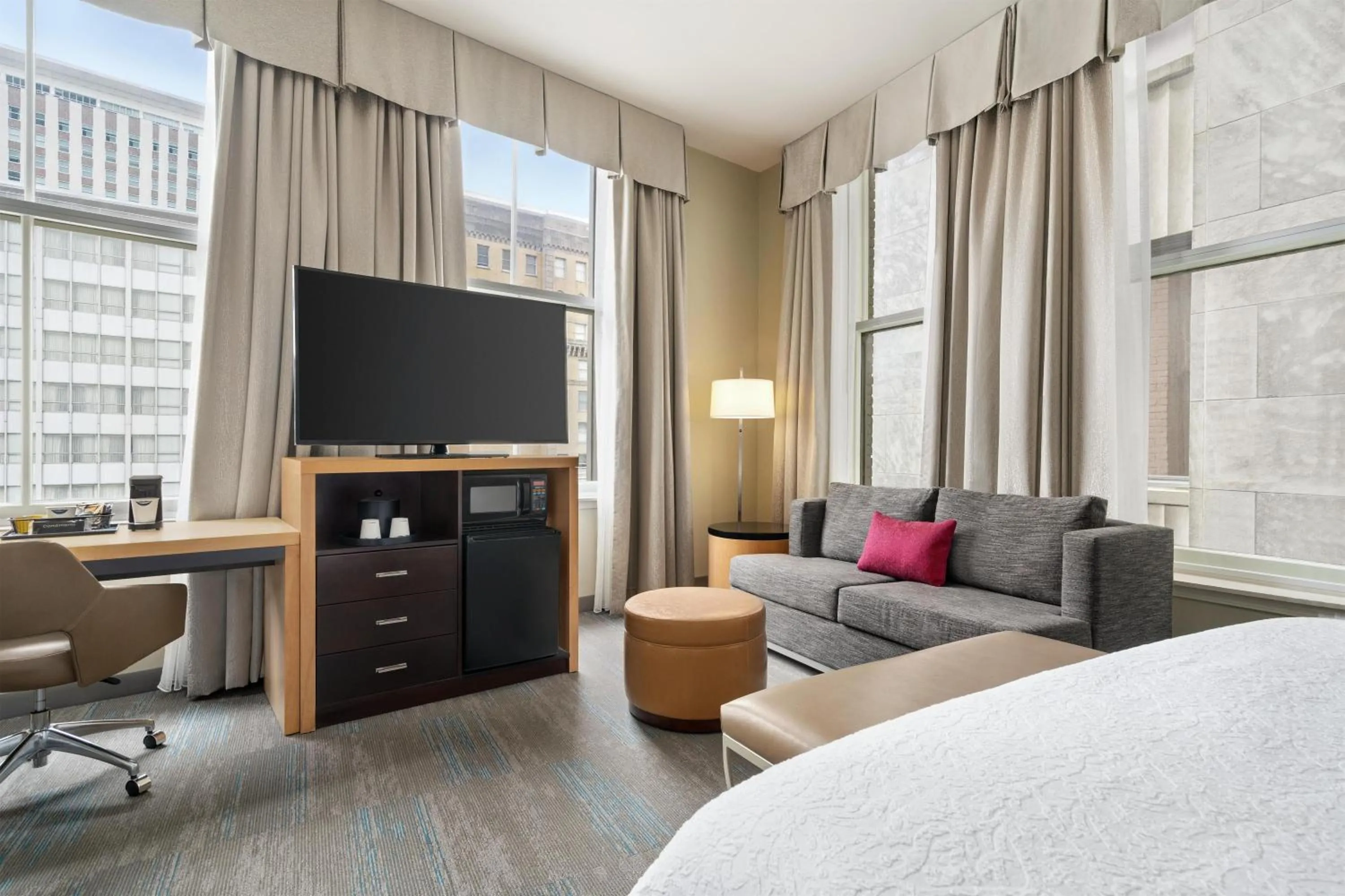 Bedroom, Bed in Hampton Inn & Suites New Orleans Downtown French Quarter Area