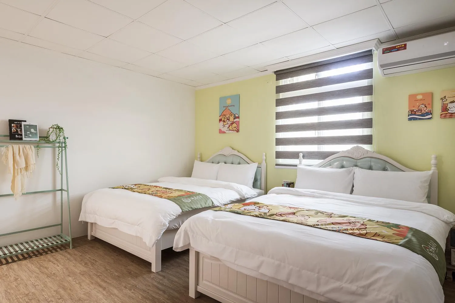People, Bed in Hibnb Guesthouse