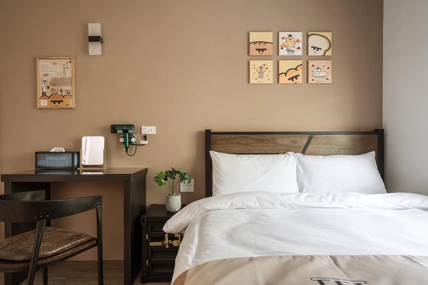 People, Bed in Hibnb Guesthouse