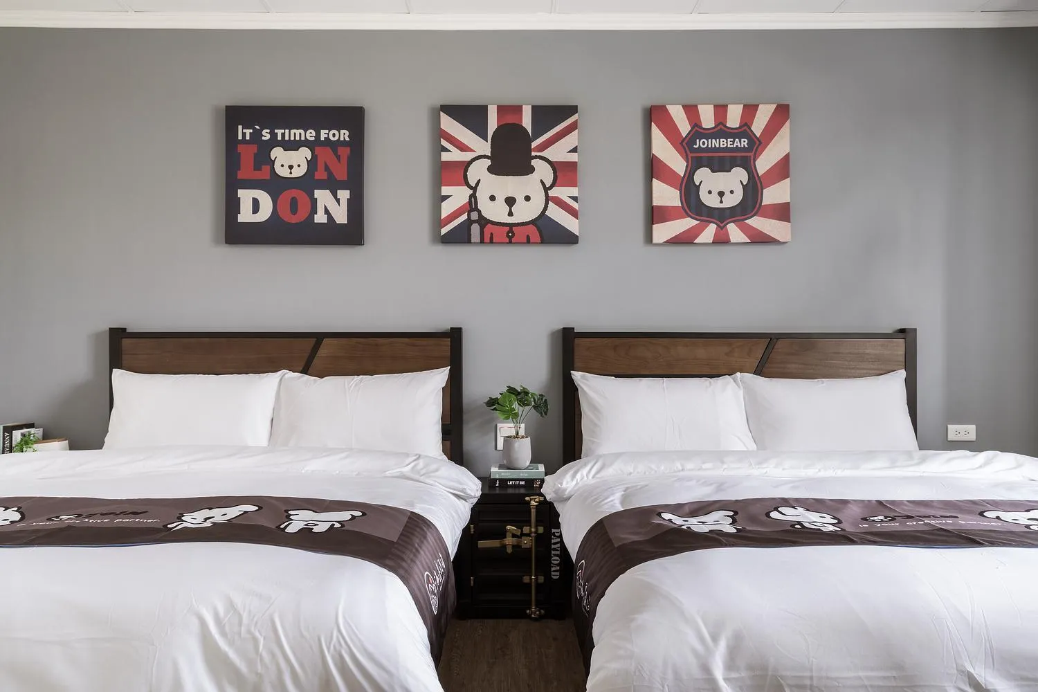 People, Bed in Hibnb Guesthouse