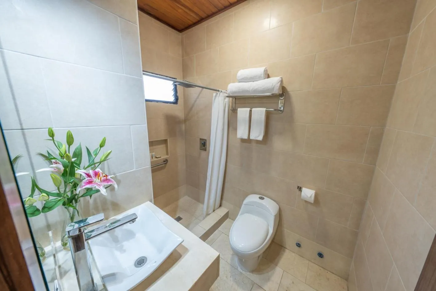 Bathroom in Hotel Faranda Guayacanes, a member of Radisson Individuals