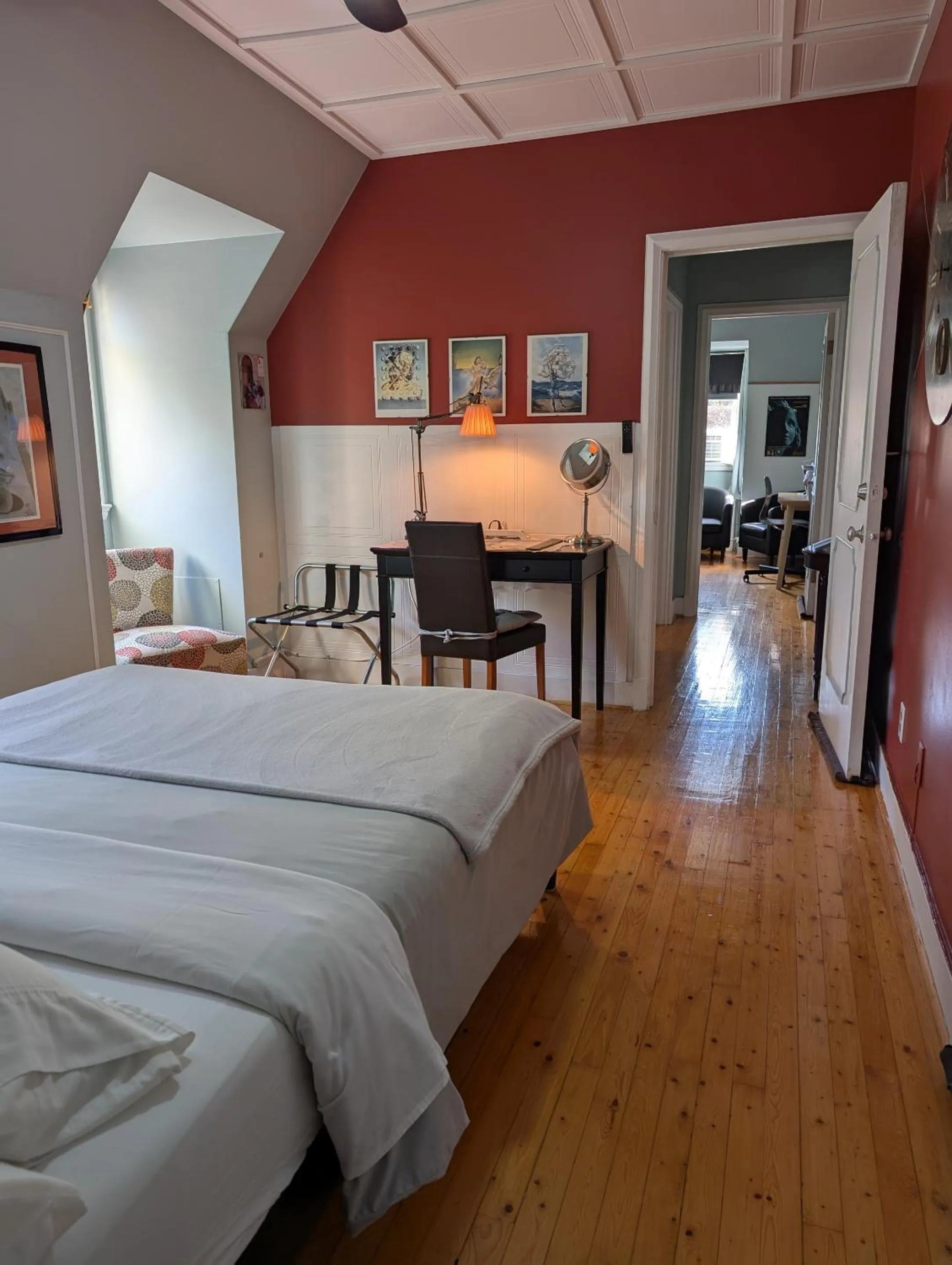 Bedroom, Bed in Chateau Murdock Gite