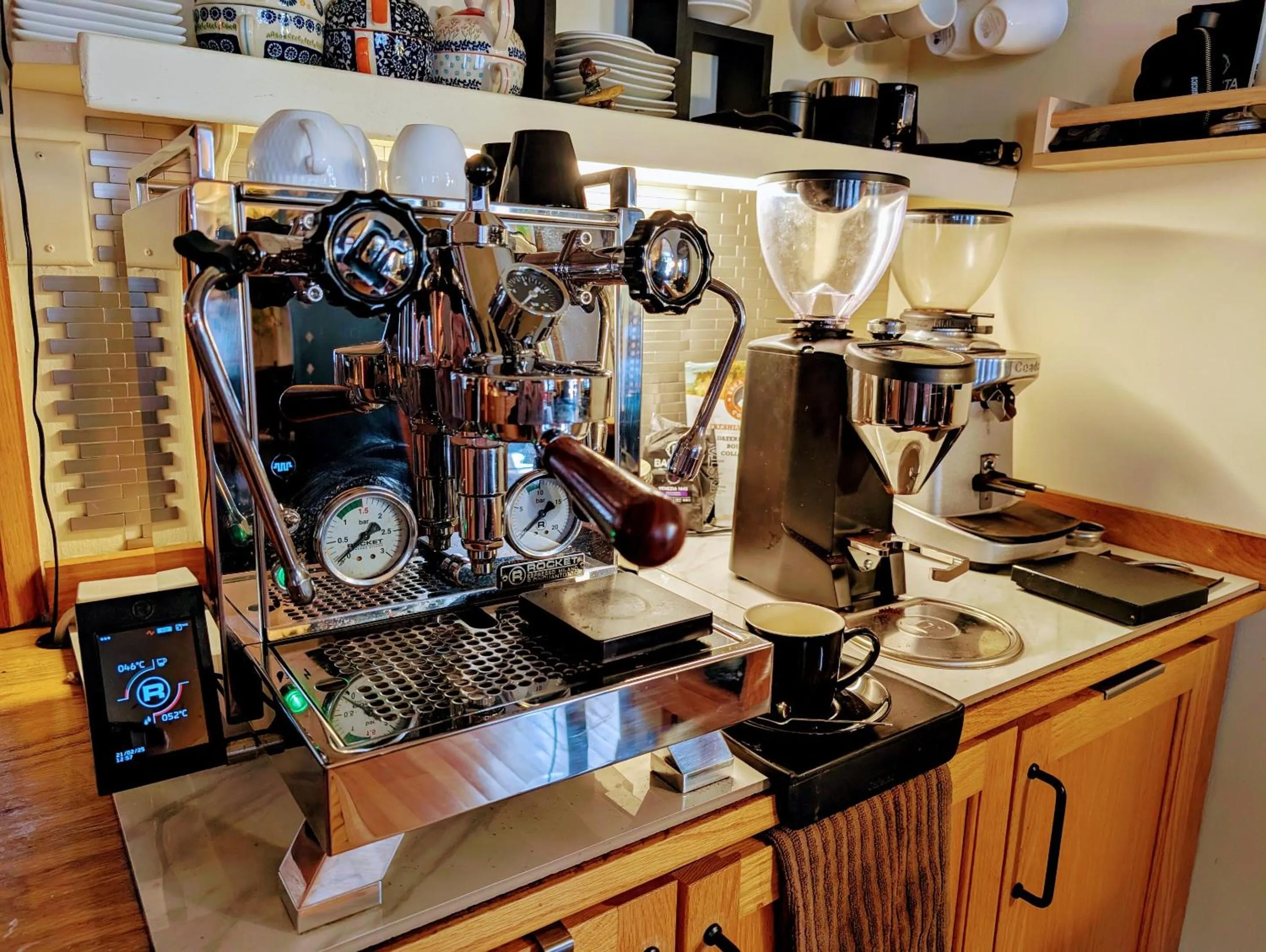 Breakfast in Chateau Murdock Gite